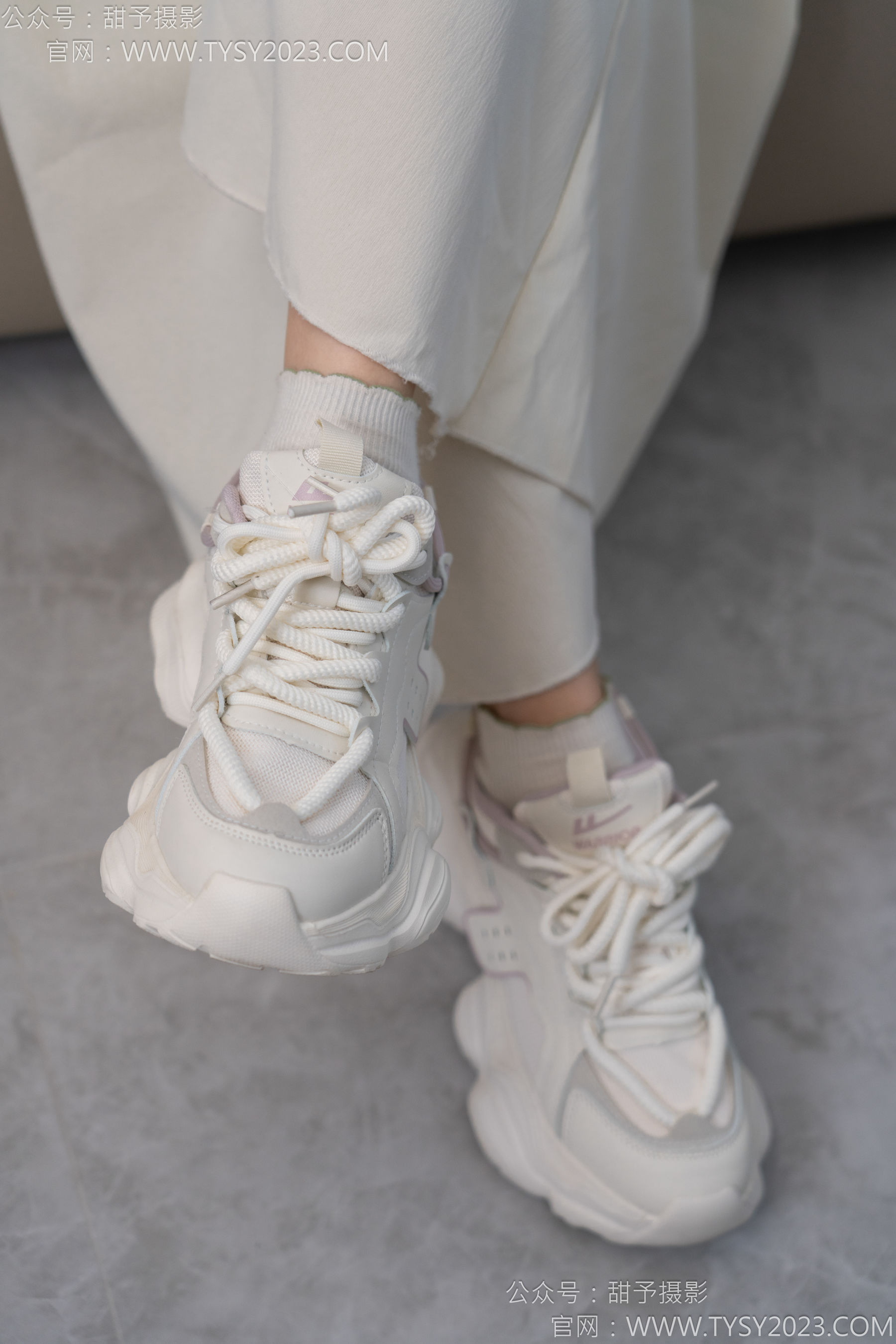 甜予摄影 No.125 丹丹 - 运动鞋、白棉袜、裸足/(139P)