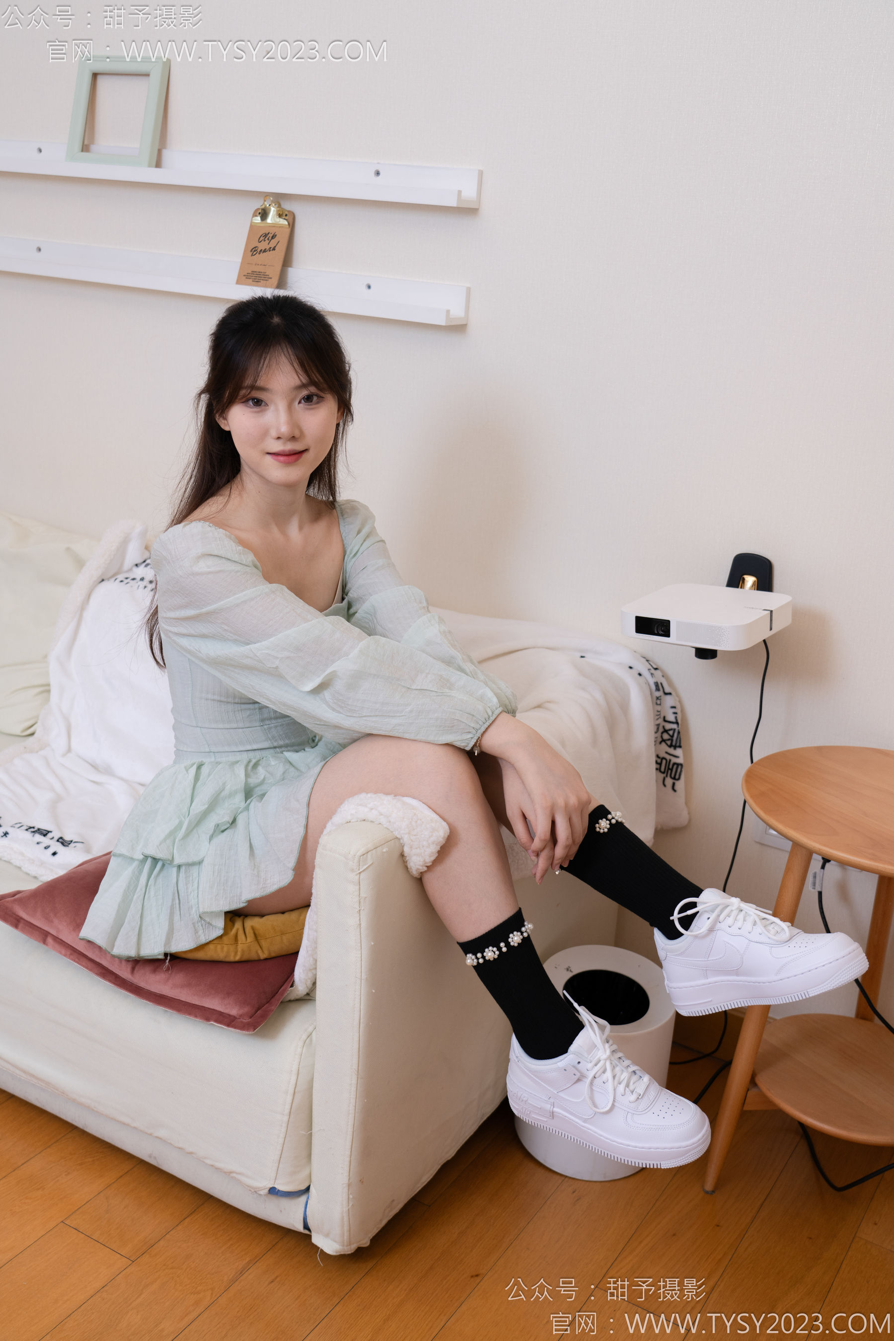 甜予摄影 No.136 璇璇 - 板鞋、黑棉袜/(203P)