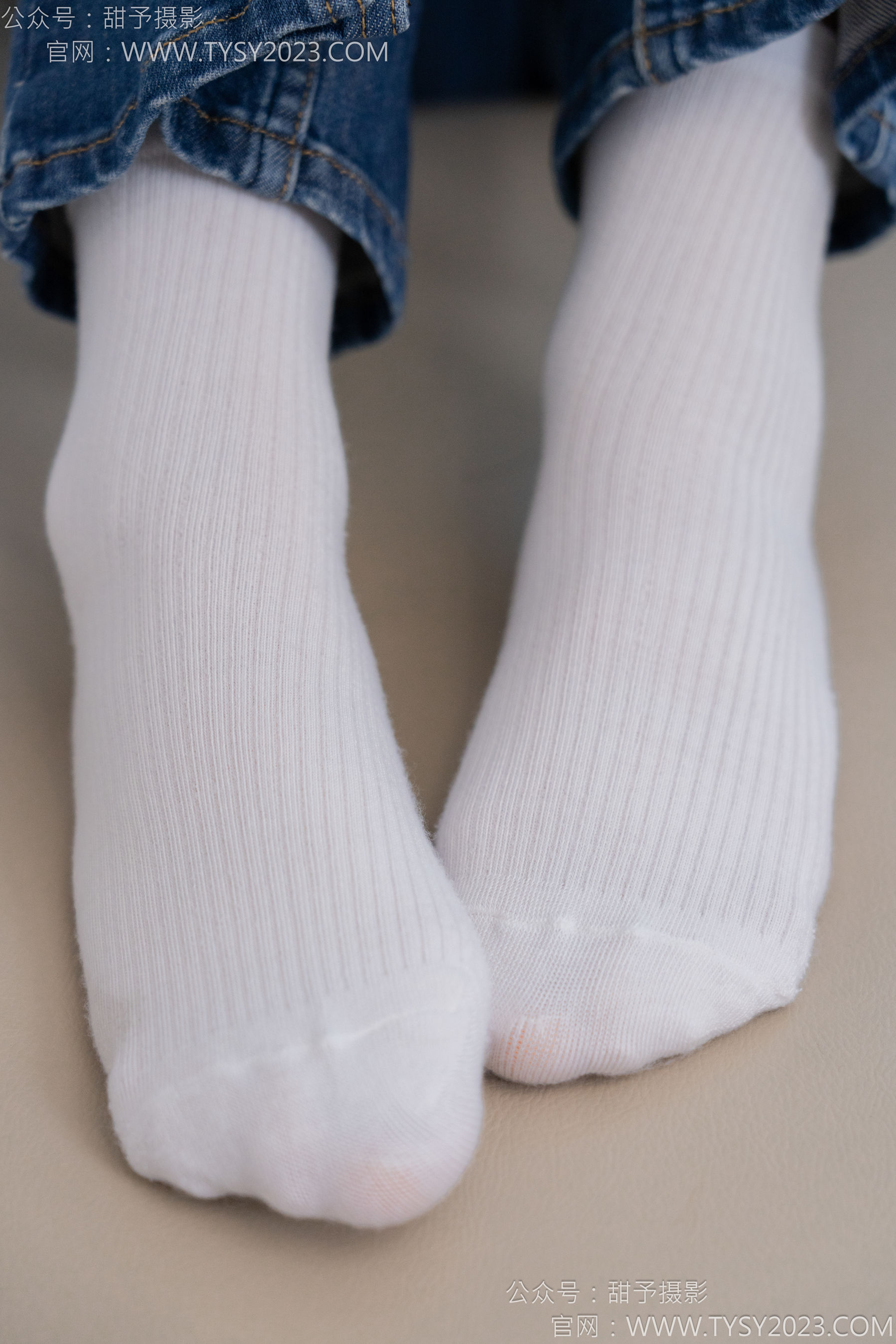 甜予摄影 No.132 诺诺 - 板鞋、白棉袜、裸足/(129P)