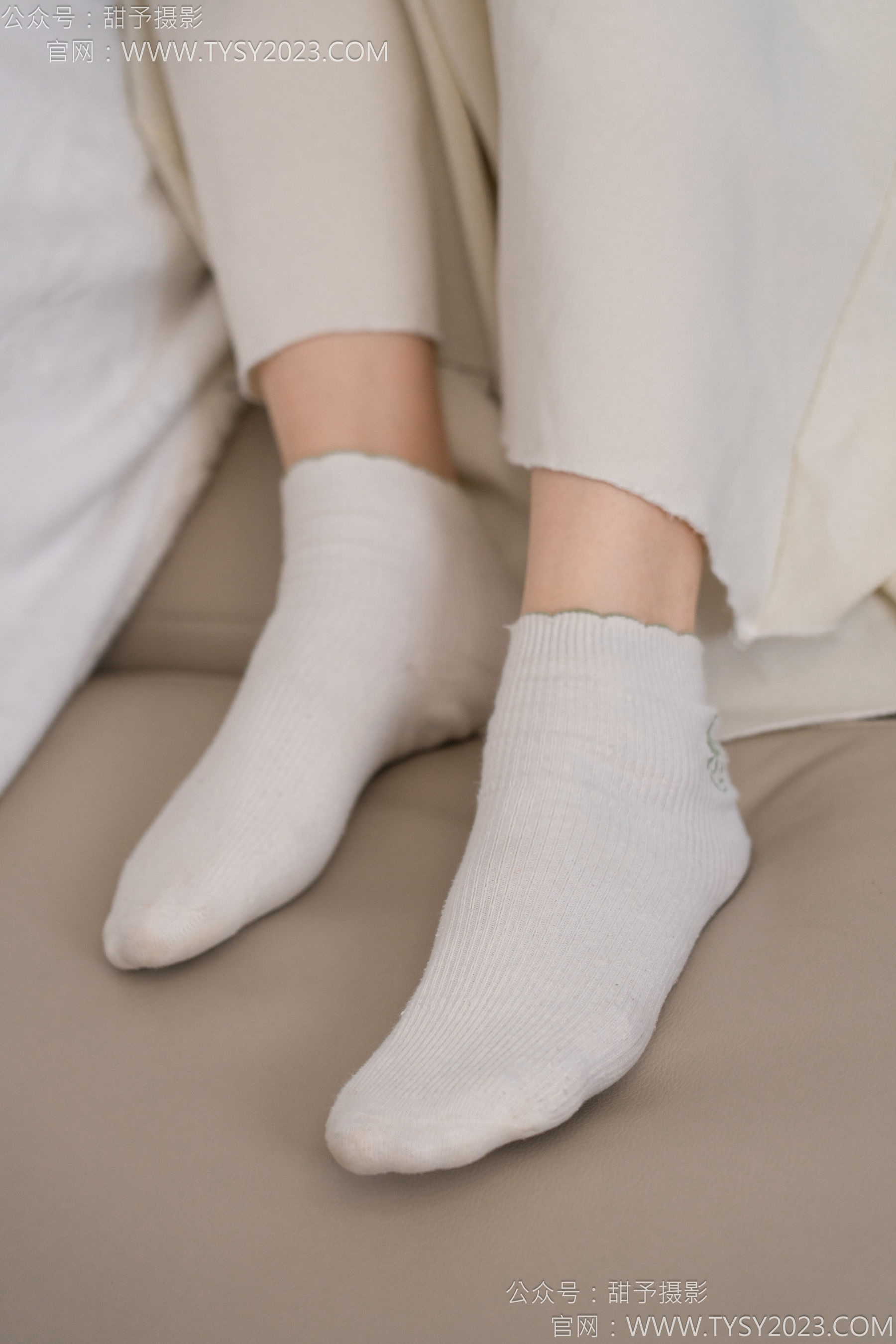 甜予摄影 No.125 丹丹 - 运动鞋、白棉袜、裸足/(139P)