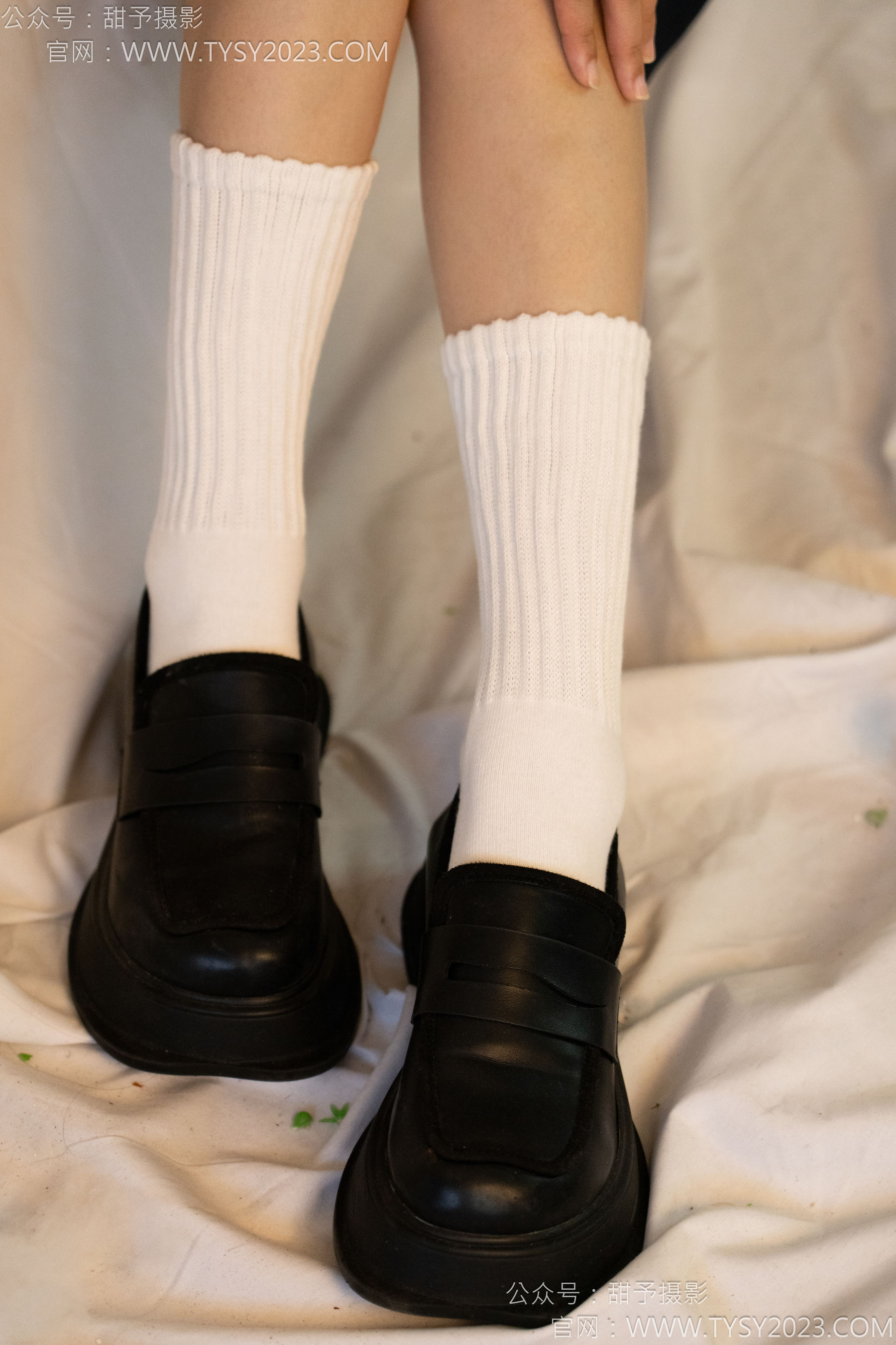甜予摄影 NO.139 澜澜 - 皮鞋、白棉袜、裸足/(116P)