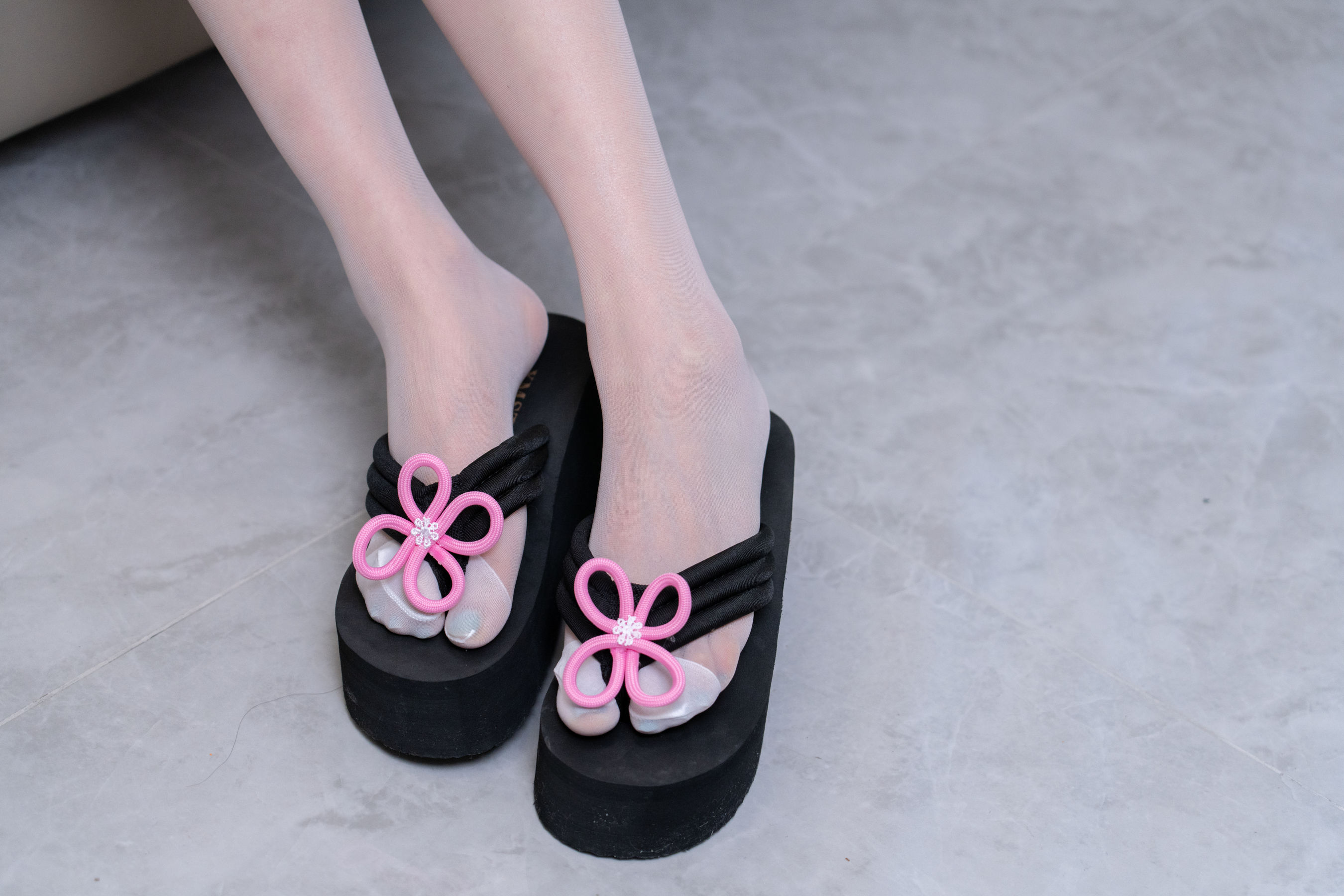 甜予摄影 No.141 澜澜 - cos服人字拖、白丝、裸足、挠脚心剧情/(134P)