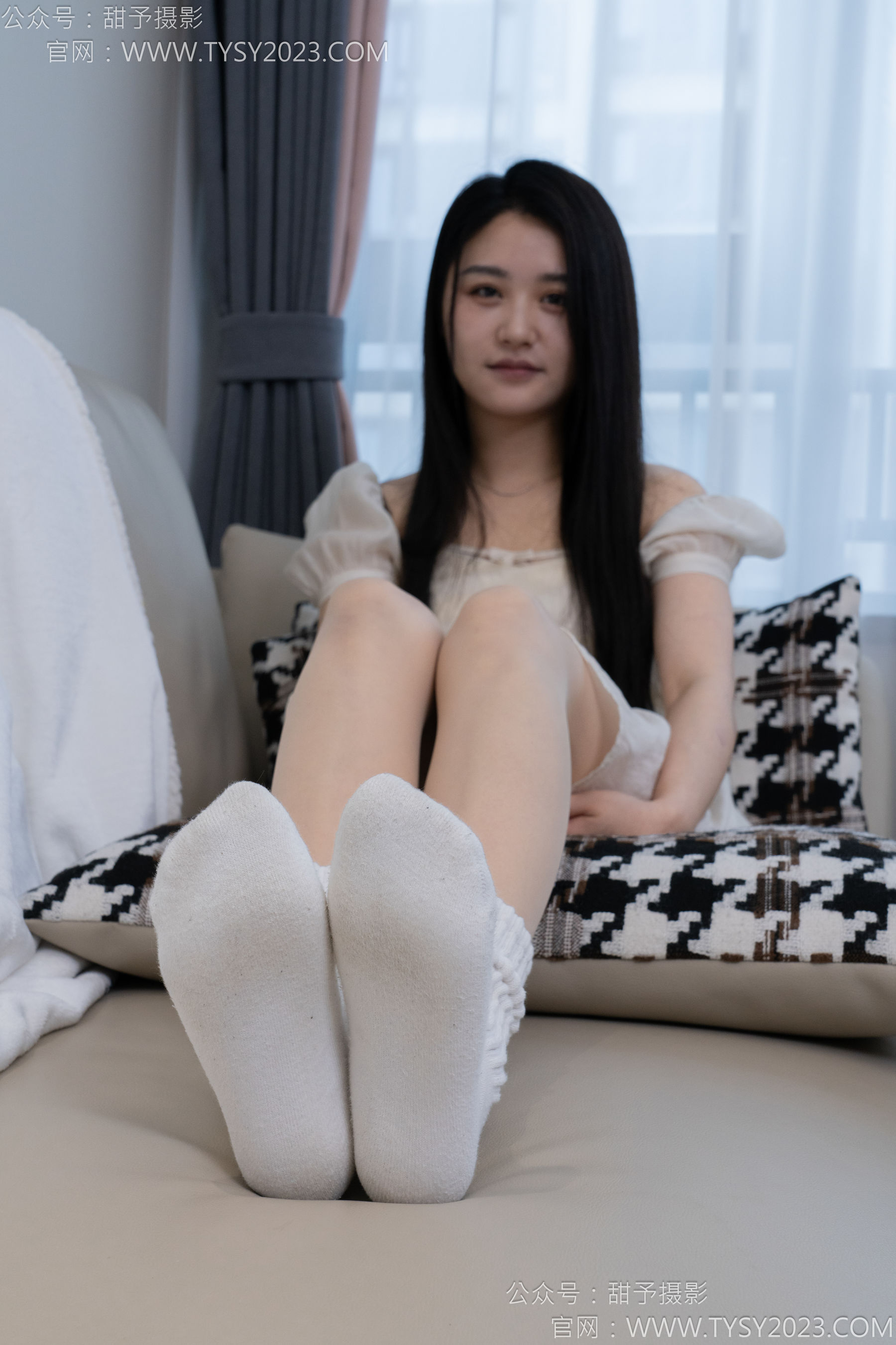 甜予摄影 No.137 澜澜 - 板鞋、白棉袜、薄肉丝/(140P)