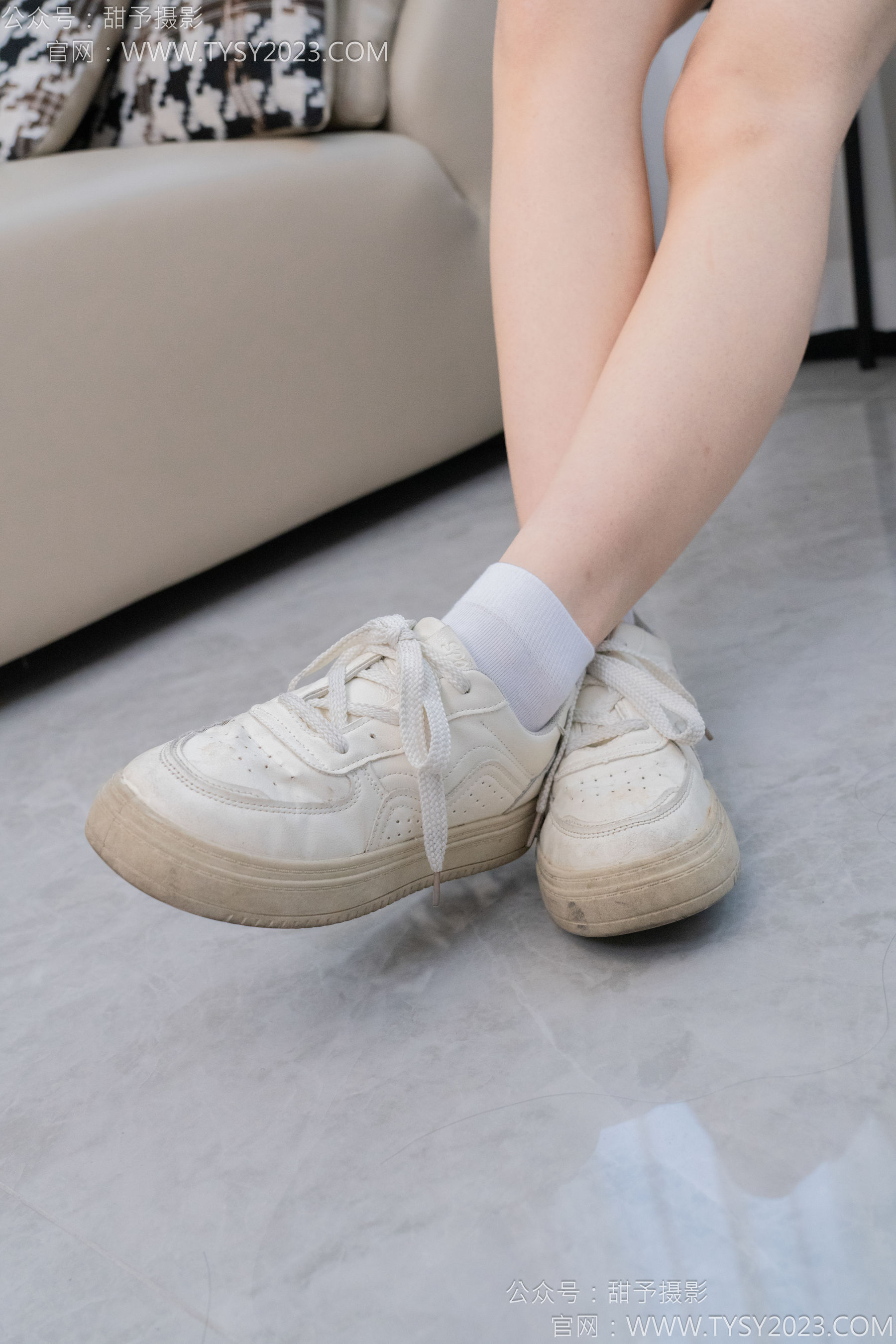 甜予摄影 No.126 诺诺 - 板鞋、白棉袜、裸足/(133P)