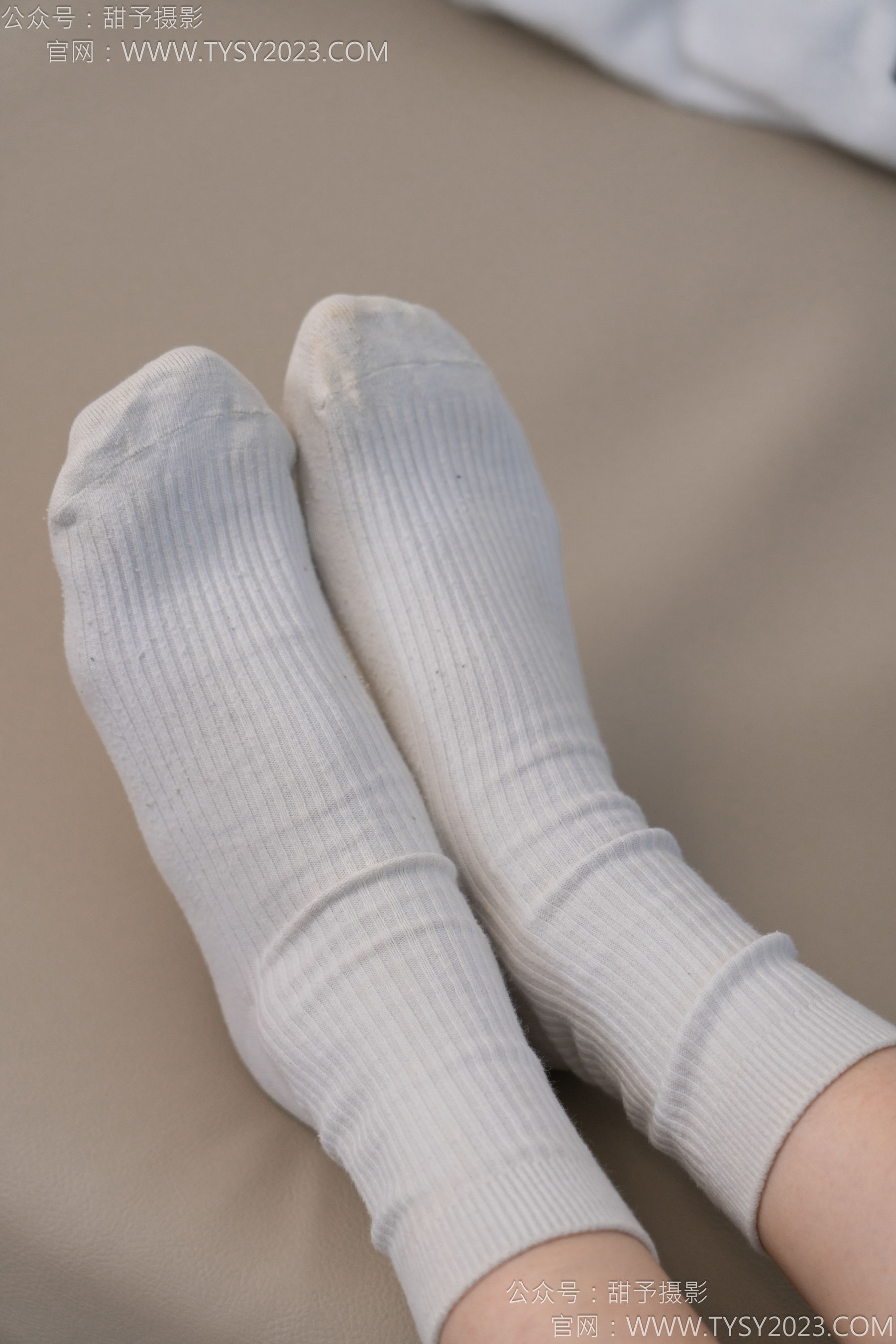 甜予摄影 No.127 丹丹 - 皮鞋、白棉袜、裸足/(145P)