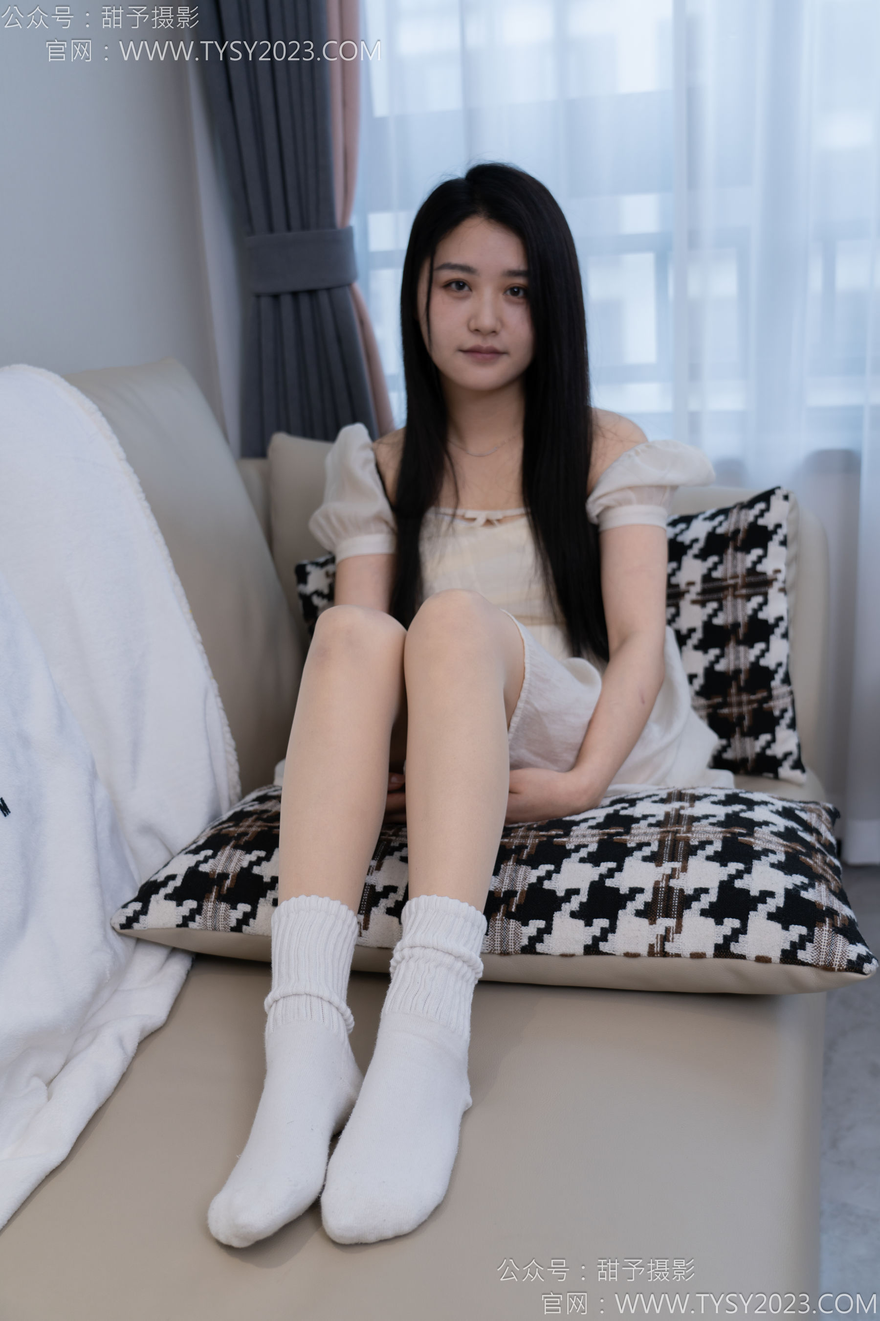 甜予摄影 No.137 澜澜 - 板鞋、白棉袜、薄肉丝/(140P)