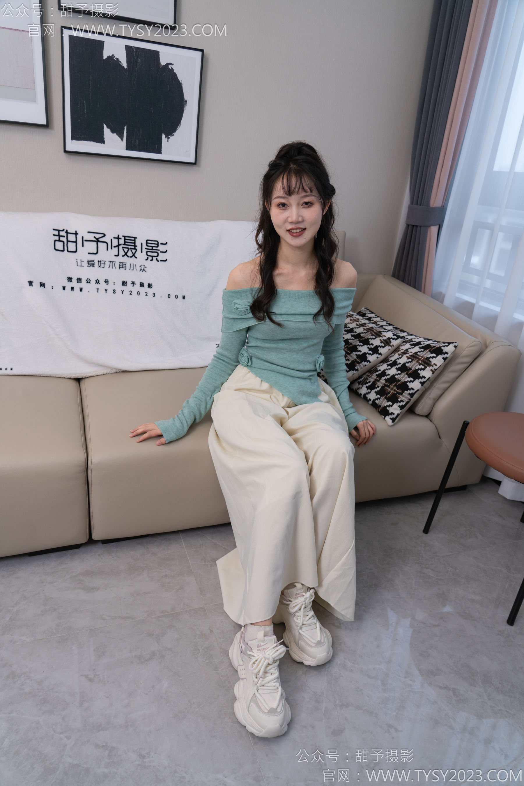 甜予摄影 No.125 丹丹 - 运动鞋、白棉袜、裸足/(139P)