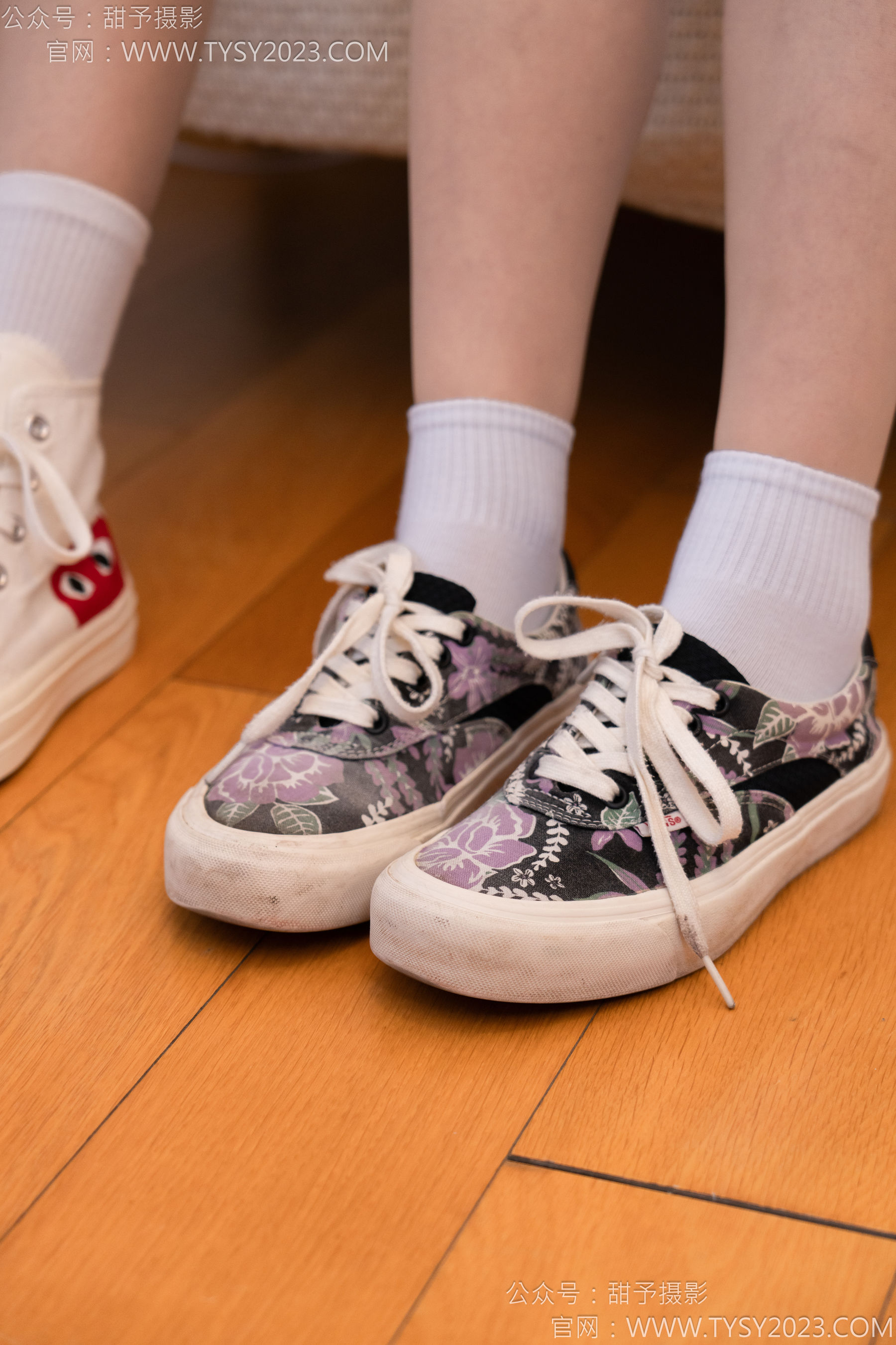 甜予摄影 No.140 思思&双人 - 板鞋、白棉袜、肉丝/(130P)