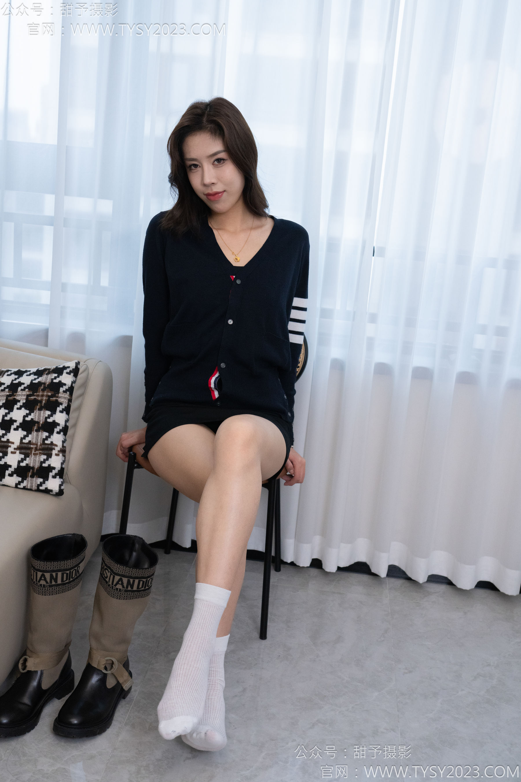 甜予摄影 No.129 咖啡豆 - 长靴、白棉袜、裸足/(134P)