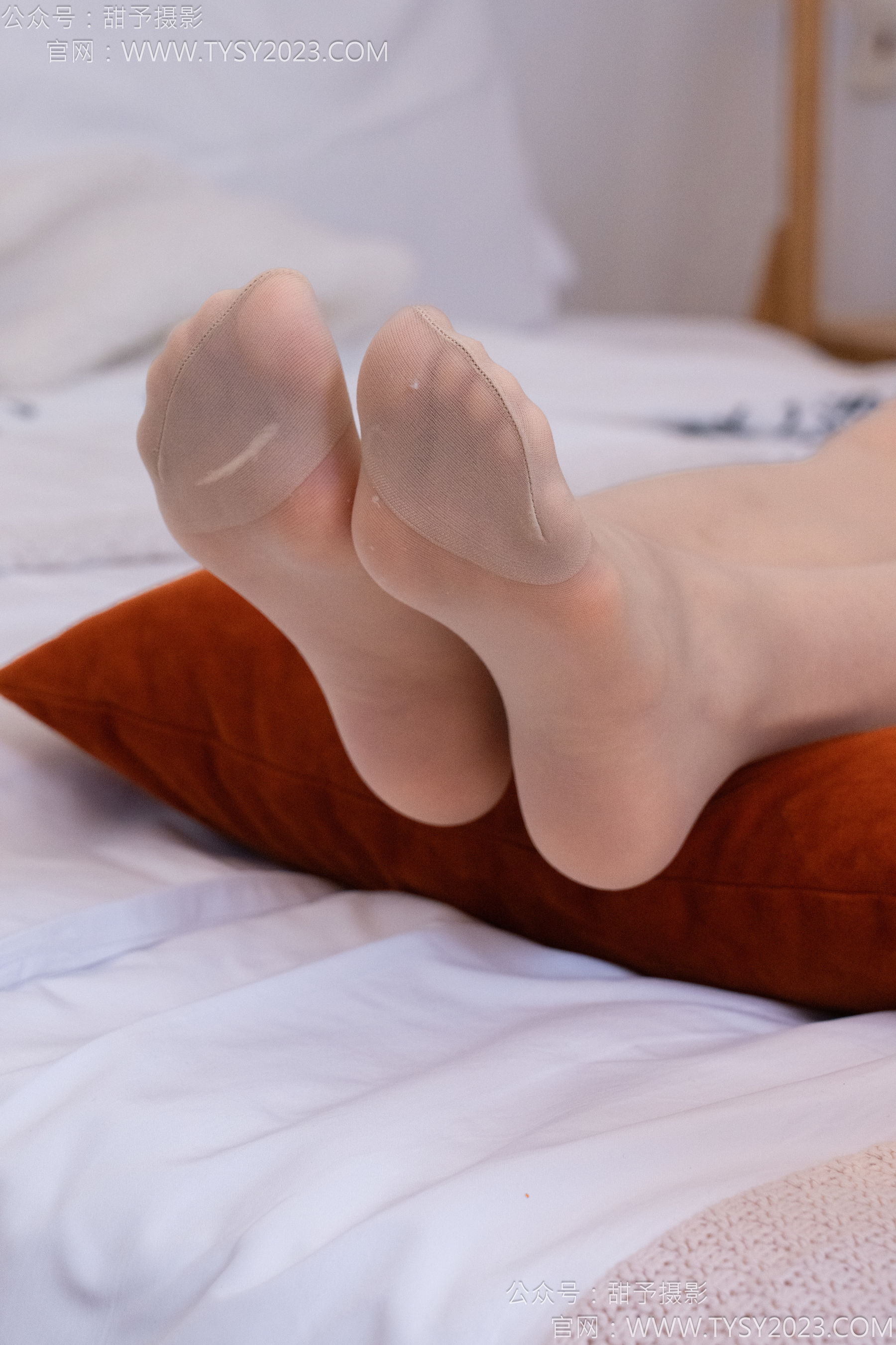 甜予摄影 No.140 思思&双人 - 板鞋、白棉袜、肉丝/(130P)