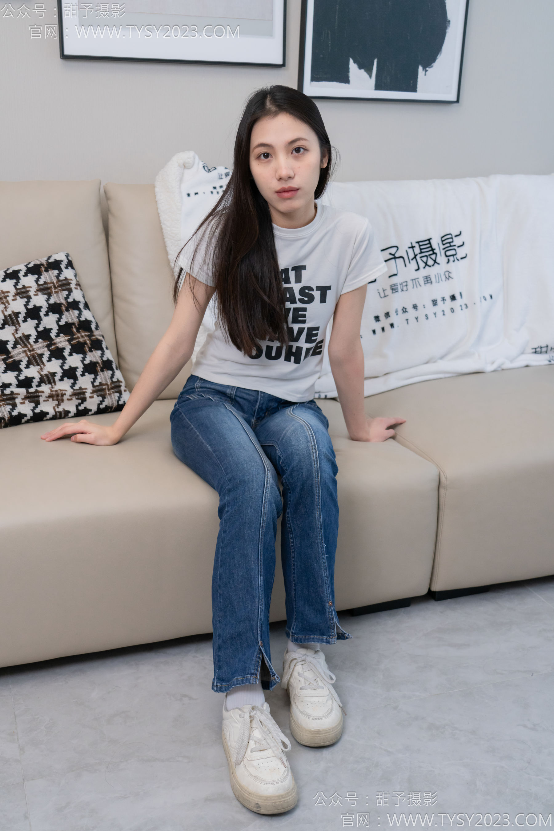 甜予摄影 No.132 诺诺 - 板鞋、白棉袜、裸足/(129P)