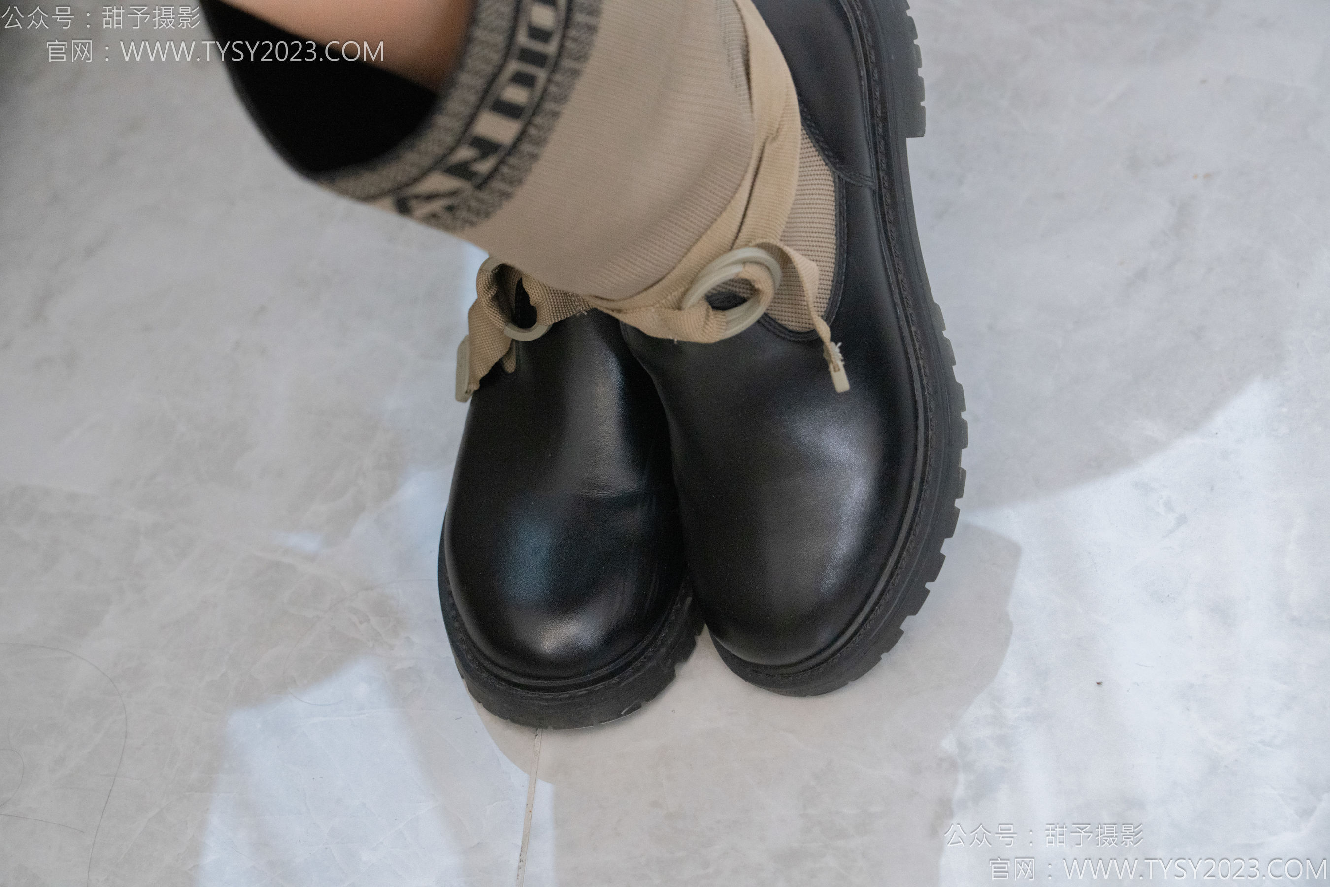 甜予摄影 No.129 咖啡豆 - 长靴、白棉袜、裸足/(134P)