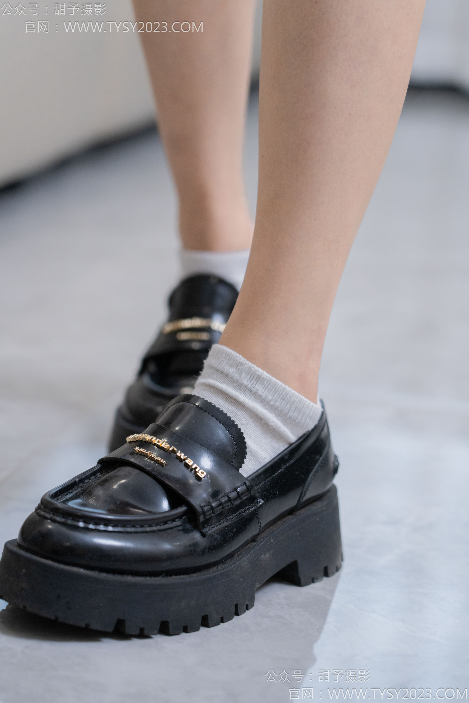 甜予摄影 No.130 澜澜 - 皮鞋、白棉袜、裸足、掉袜子剧情/(130P)