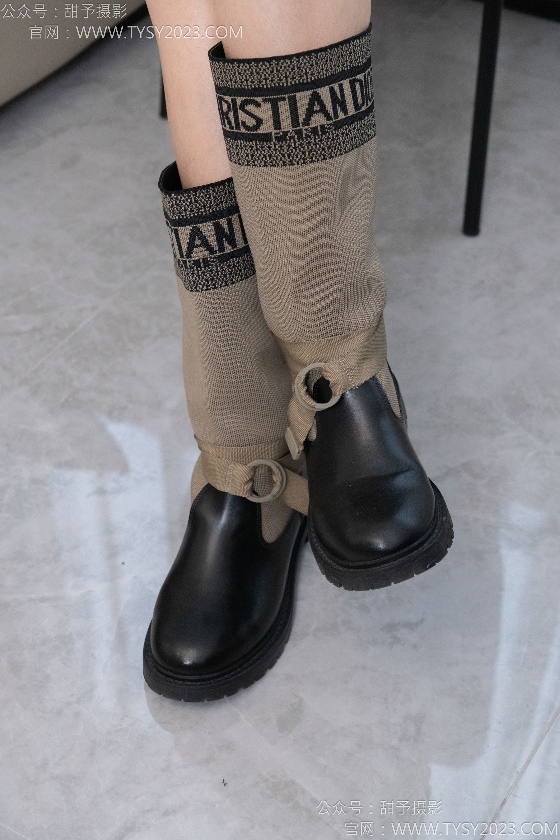 甜予摄影 No.129 咖啡豆 - 长靴、白棉袜、裸足/(134P)