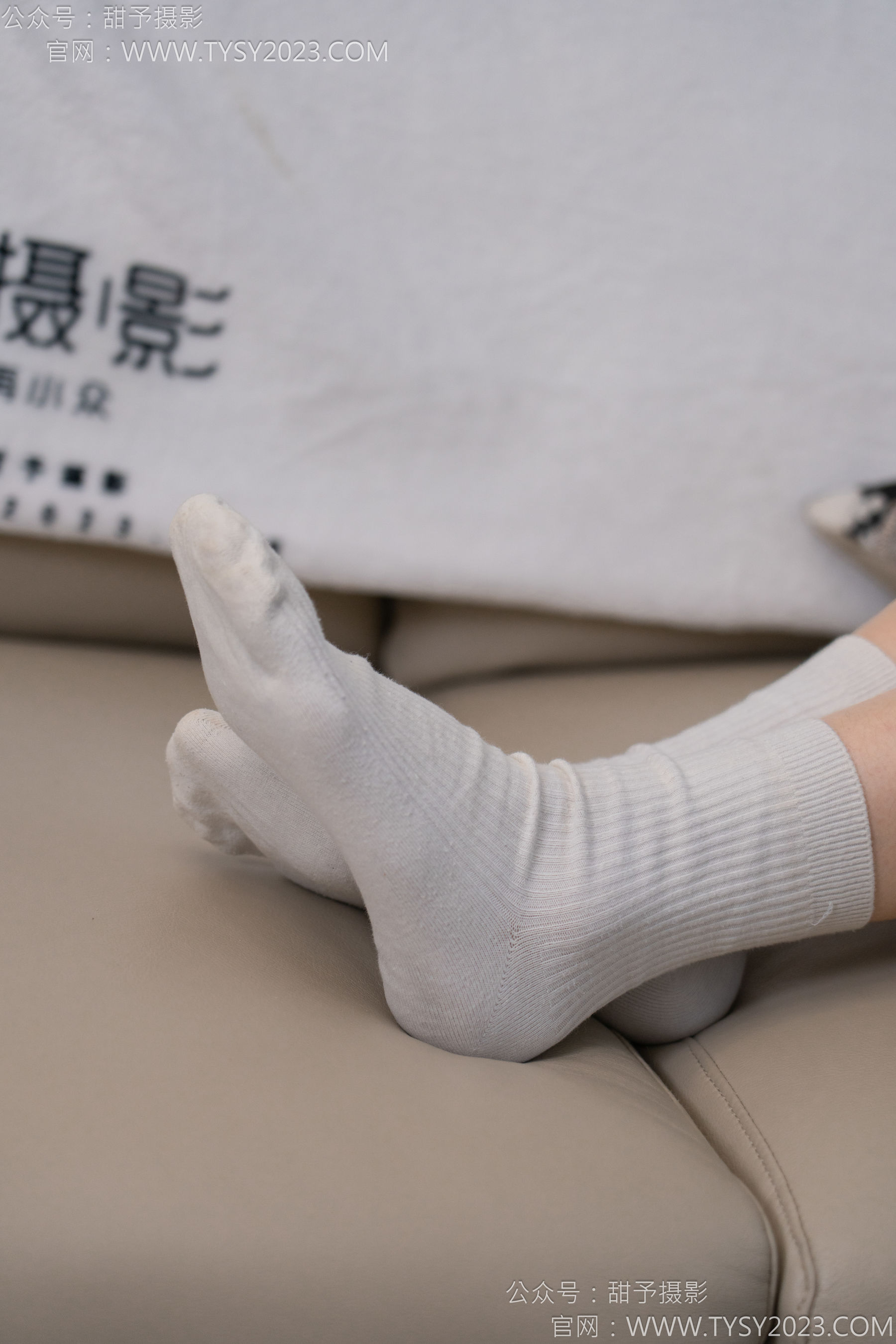 甜予摄影 No.127 丹丹 - 皮鞋、白棉袜、裸足/(145P)