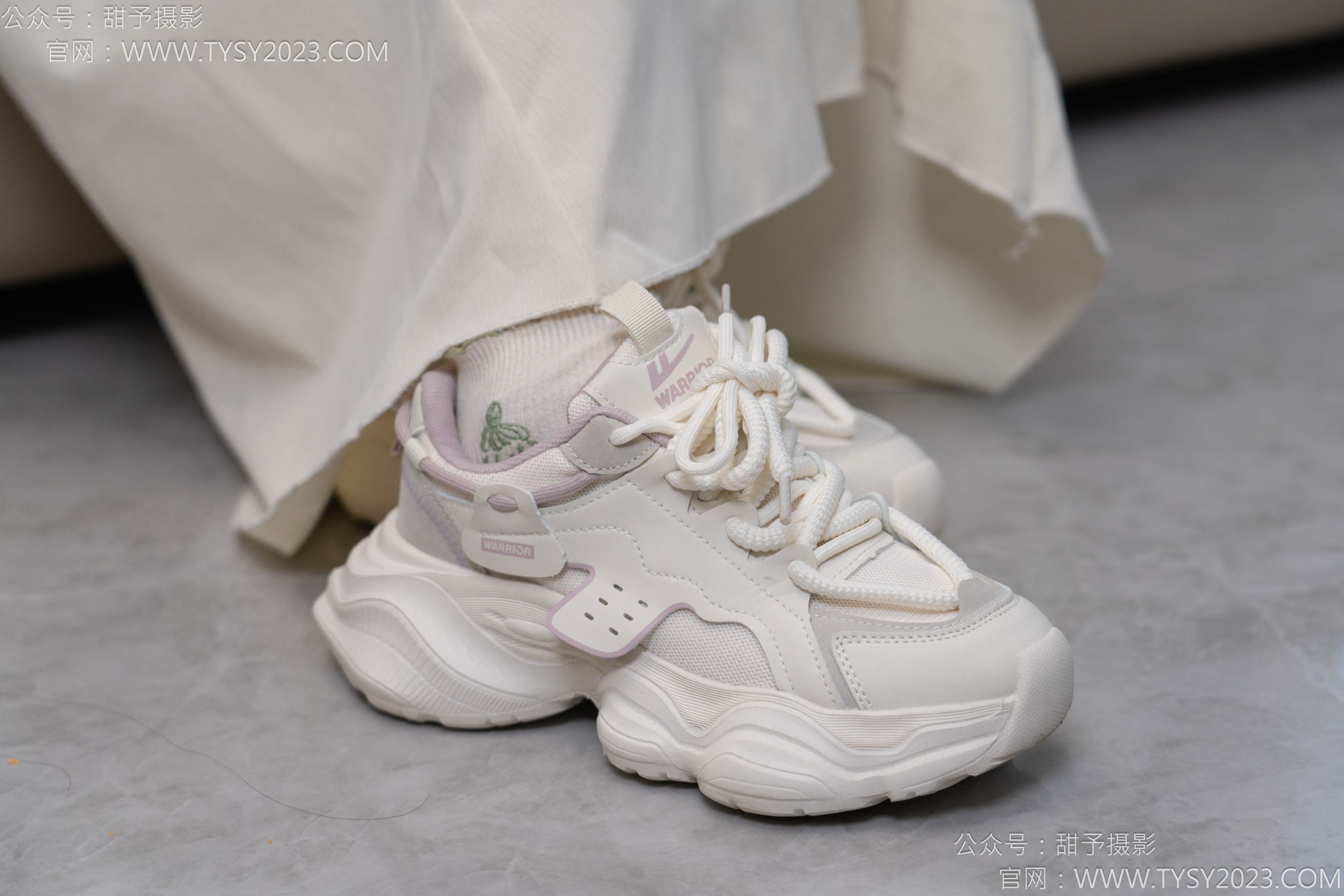 甜予摄影 No.125 丹丹 - 运动鞋、白棉袜、裸足/(139P)