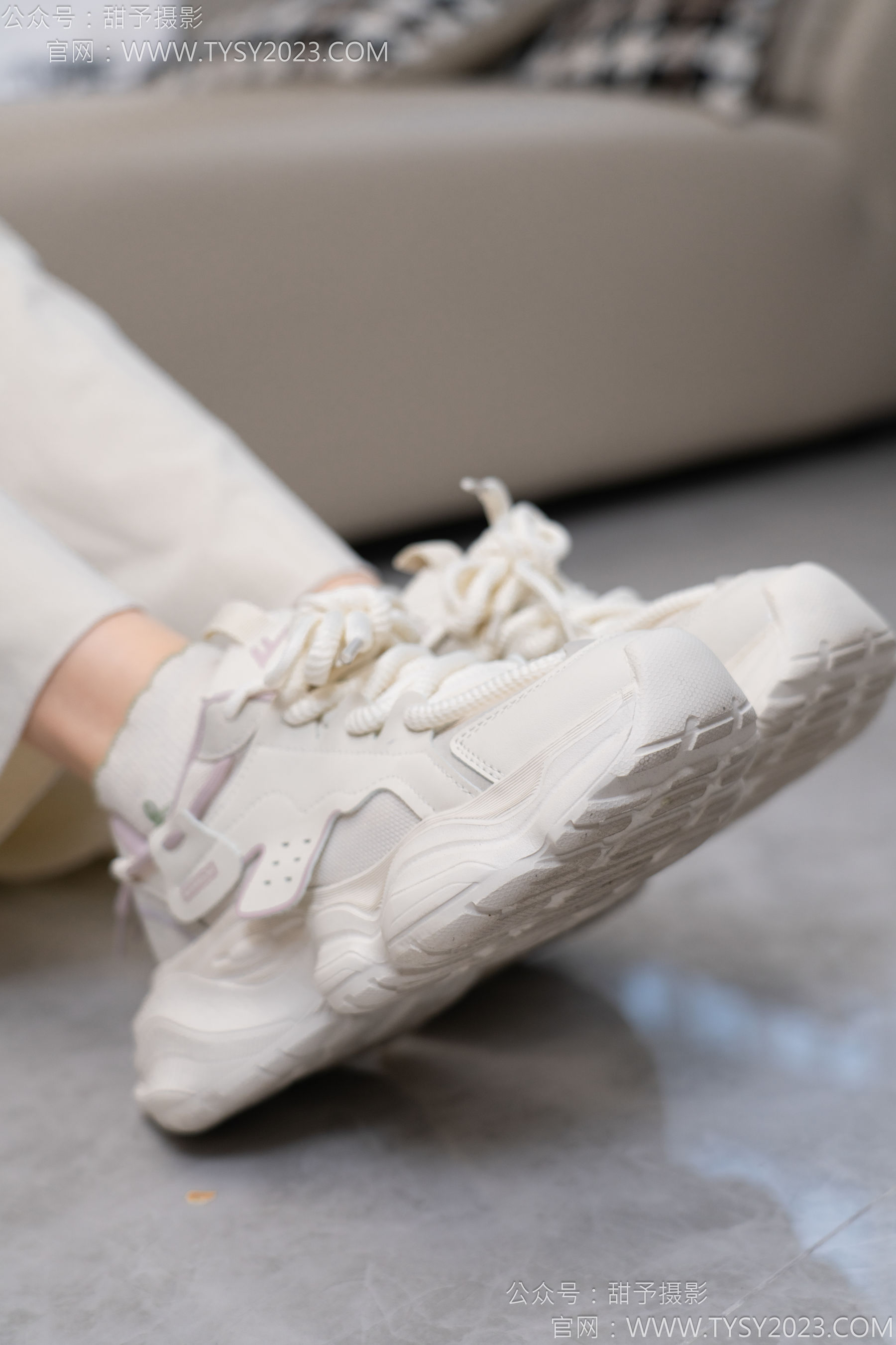 甜予摄影 No.125 丹丹 - 运动鞋、白棉袜、裸足/(139P)