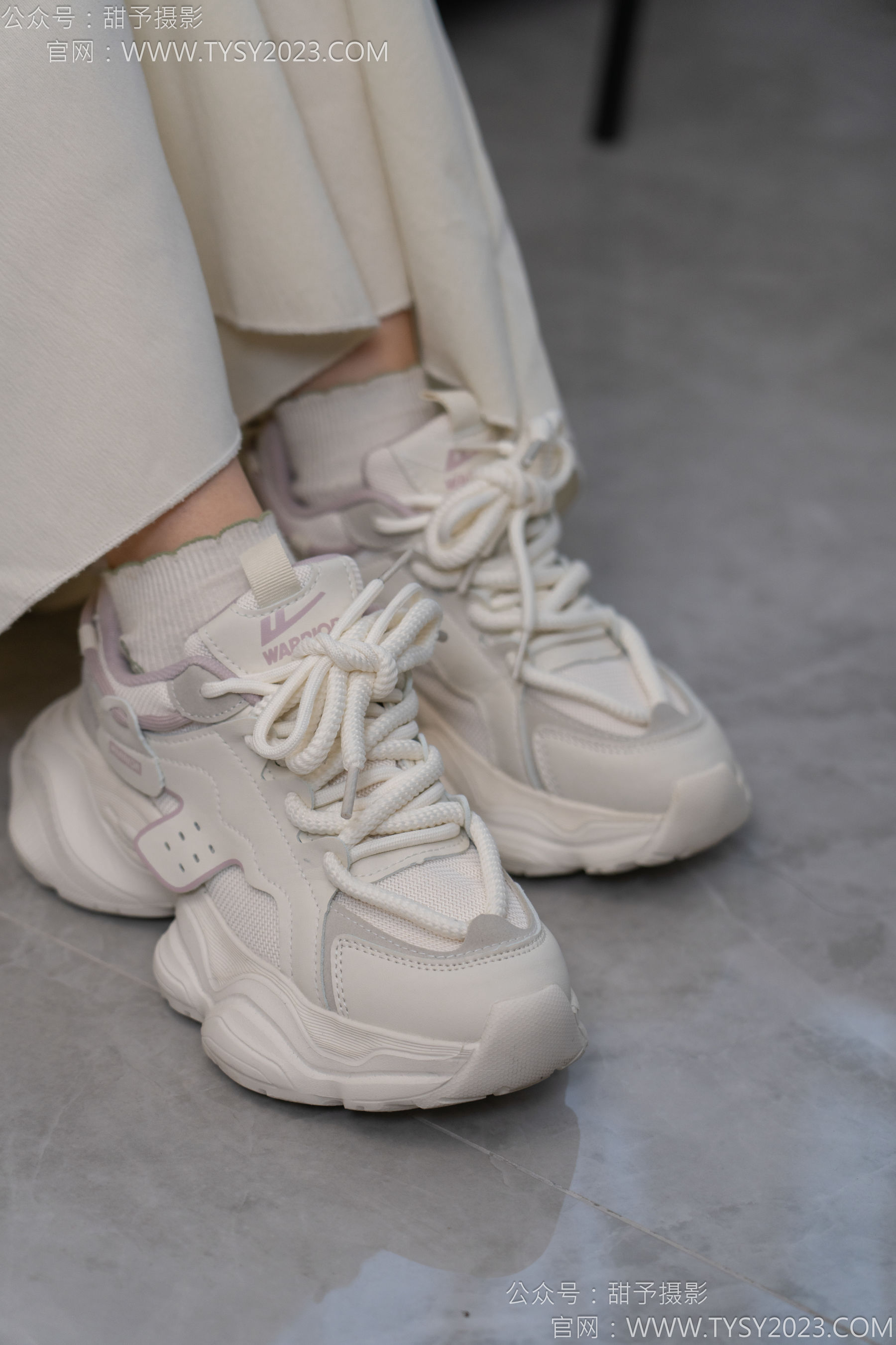 甜予摄影 No.125 丹丹 - 运动鞋、白棉袜、裸足/(139P)