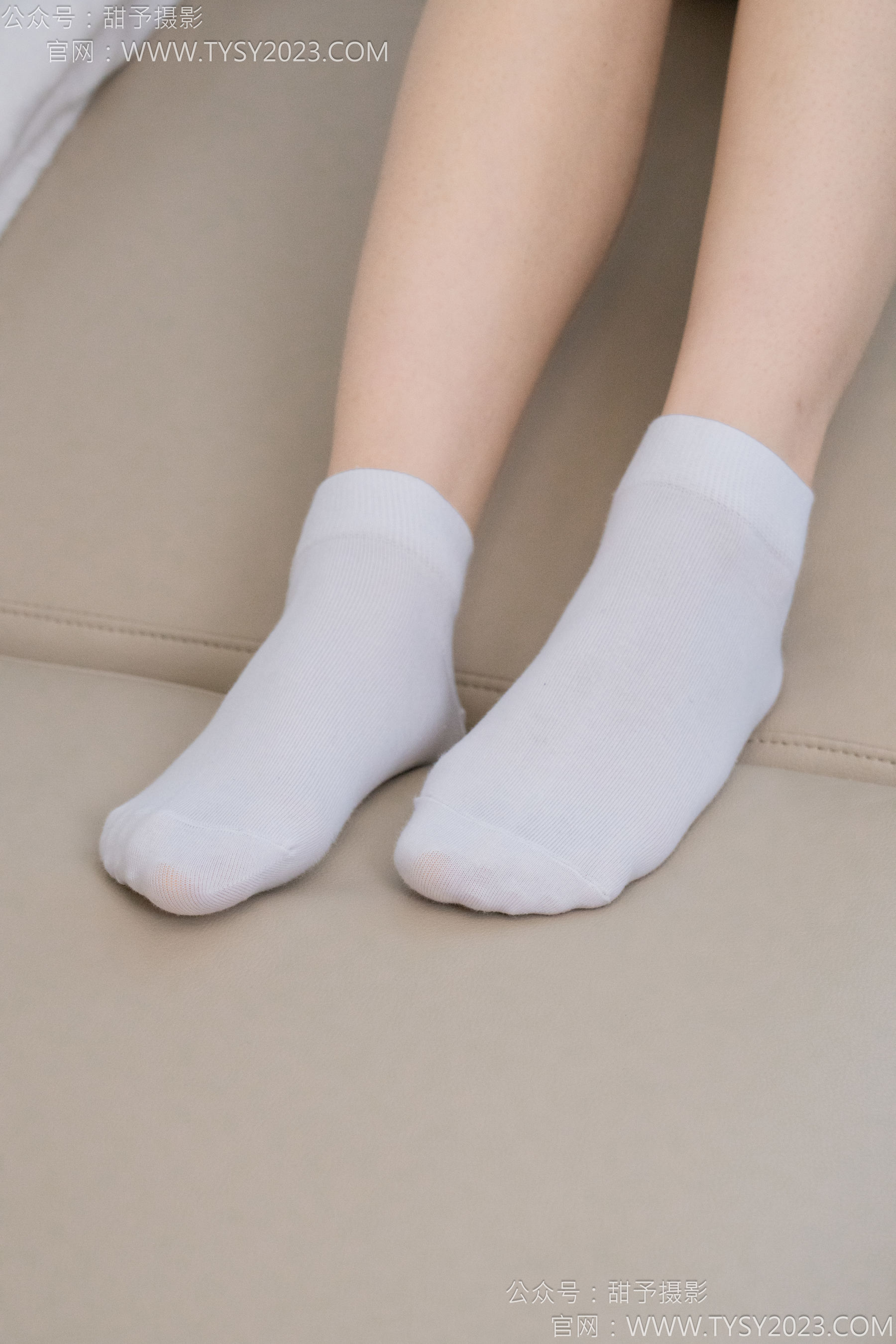 甜予摄影 No.126 诺诺 - 板鞋、白棉袜、裸足/(133P)