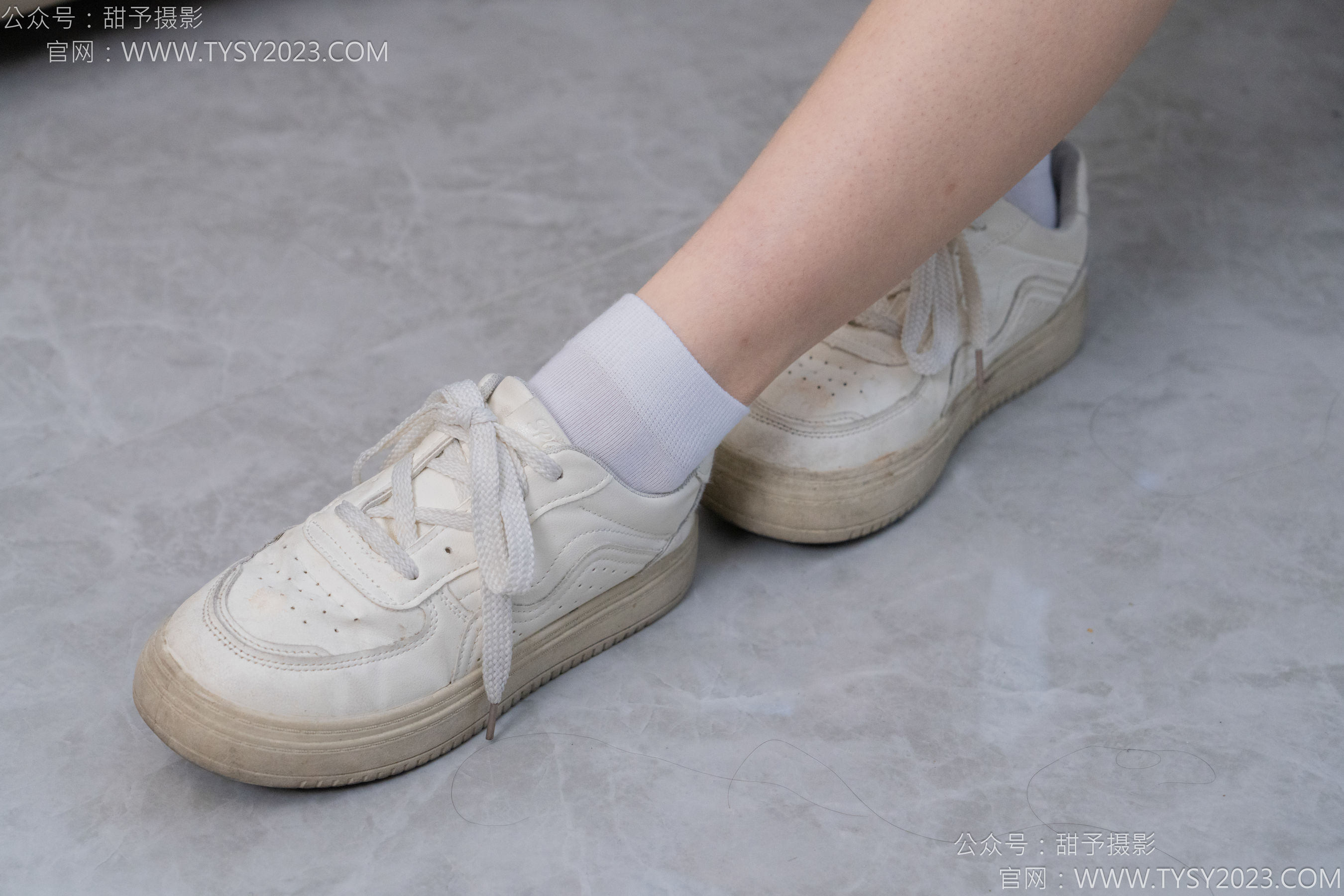 甜予摄影 No.126 诺诺 - 板鞋、白棉袜、裸足/(133P)