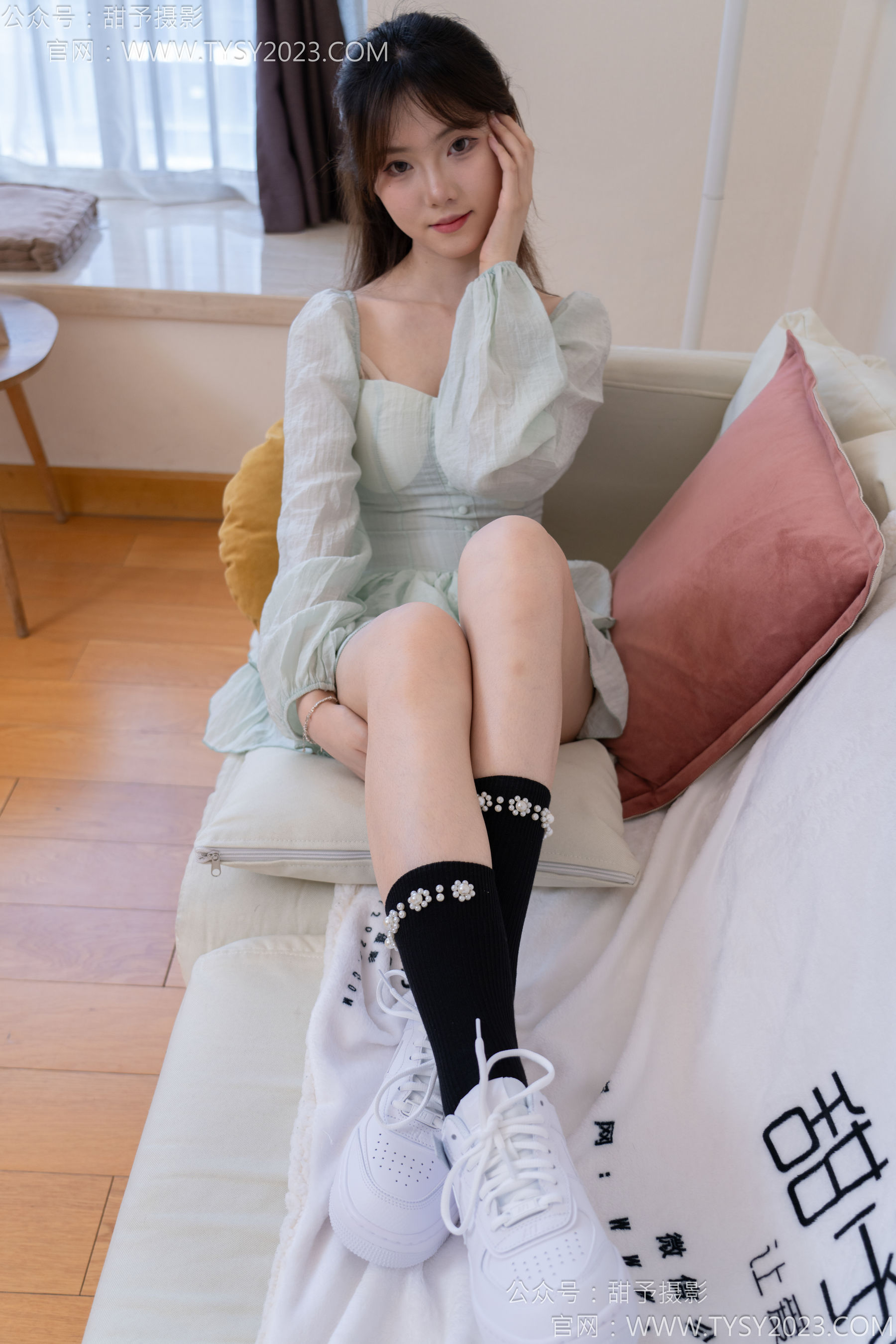 甜予摄影 No.136 璇璇 - 板鞋、黑棉袜/(203P)