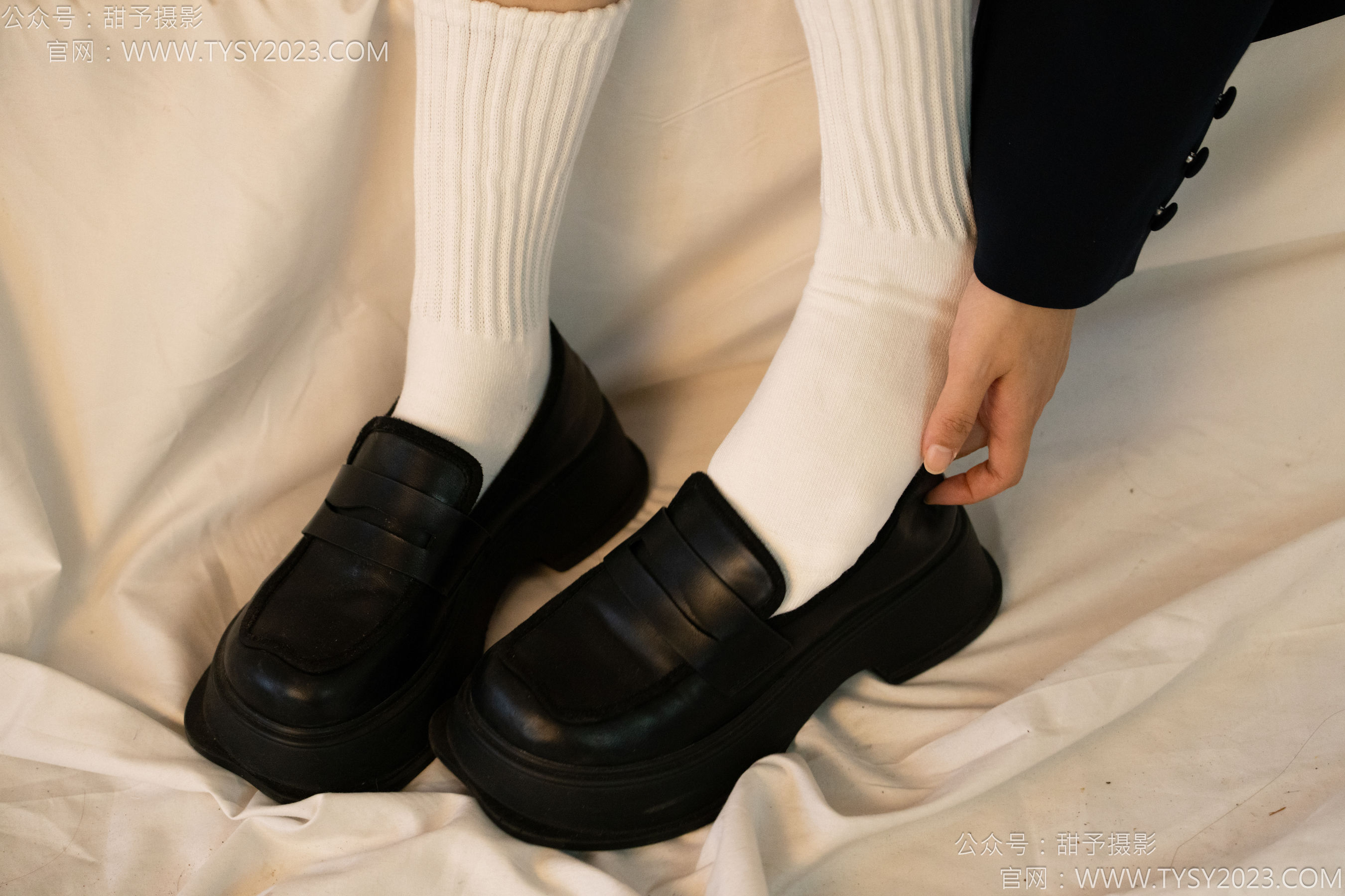 甜予摄影 NO.139 澜澜 - 皮鞋、白棉袜、裸足/(116P)