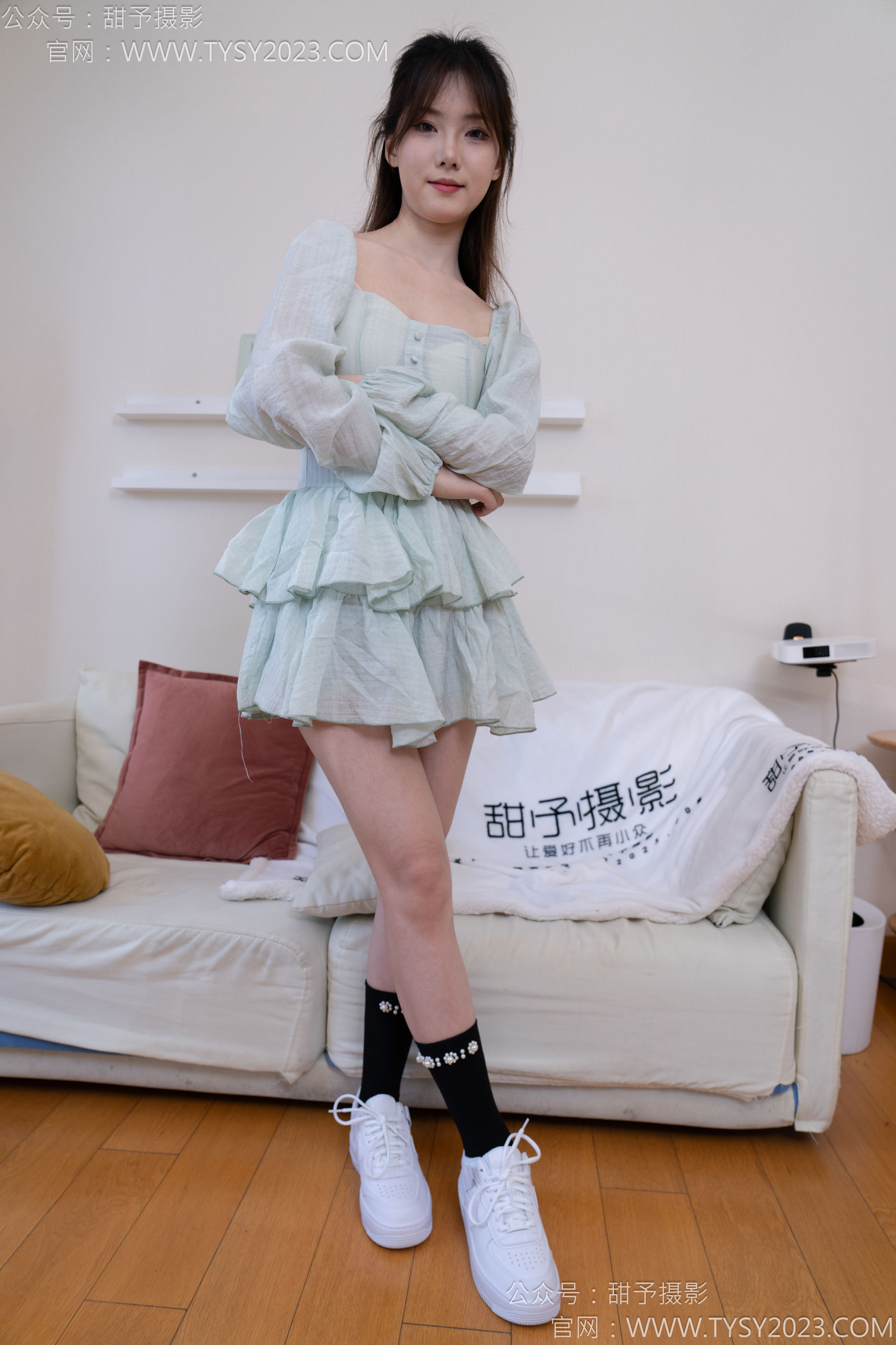 甜予摄影 No.136 璇璇 - 板鞋、黑棉袜/(203P)