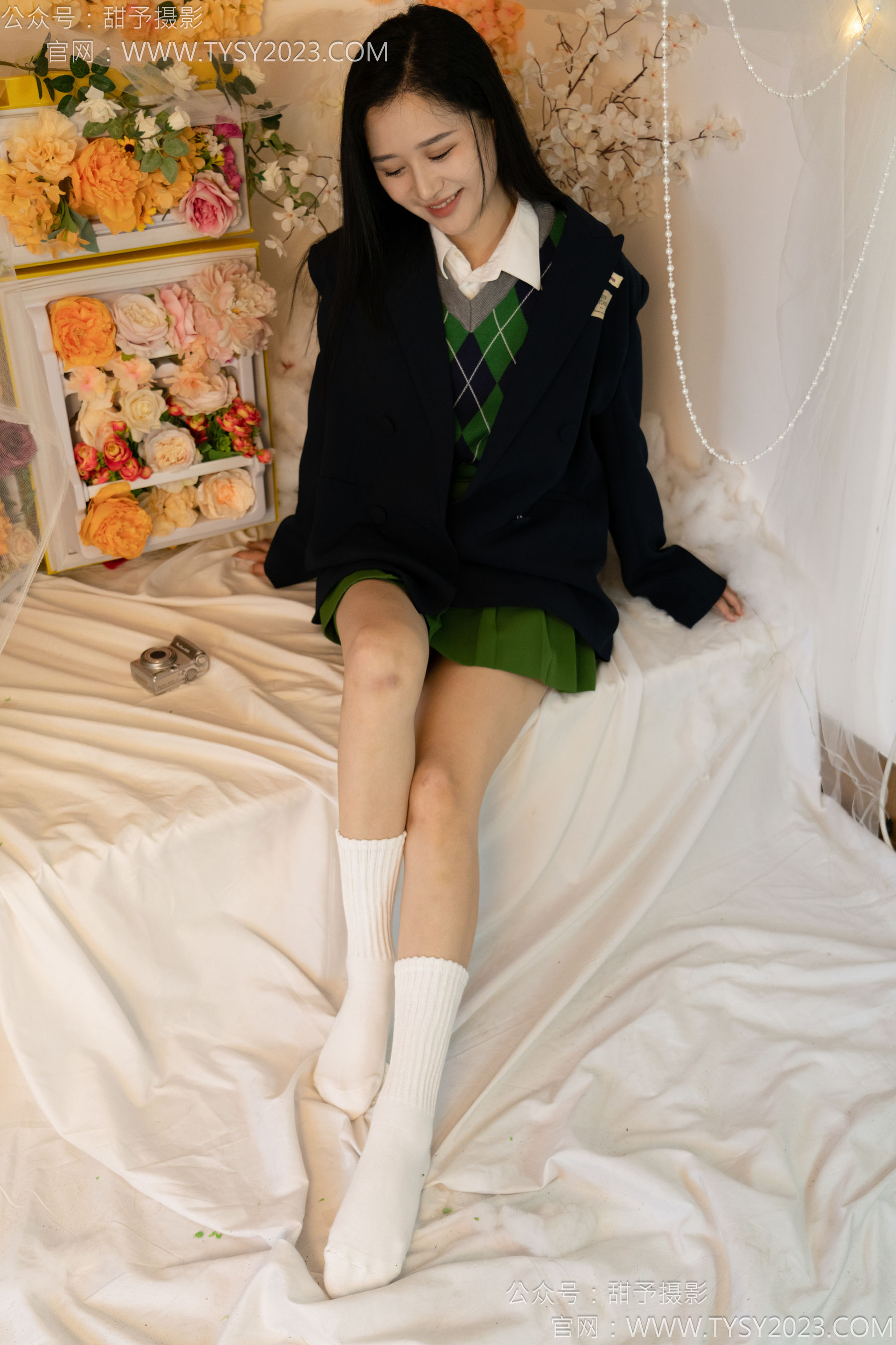 甜予摄影 NO.139 澜澜 - 皮鞋、白棉袜、裸足/(116P)