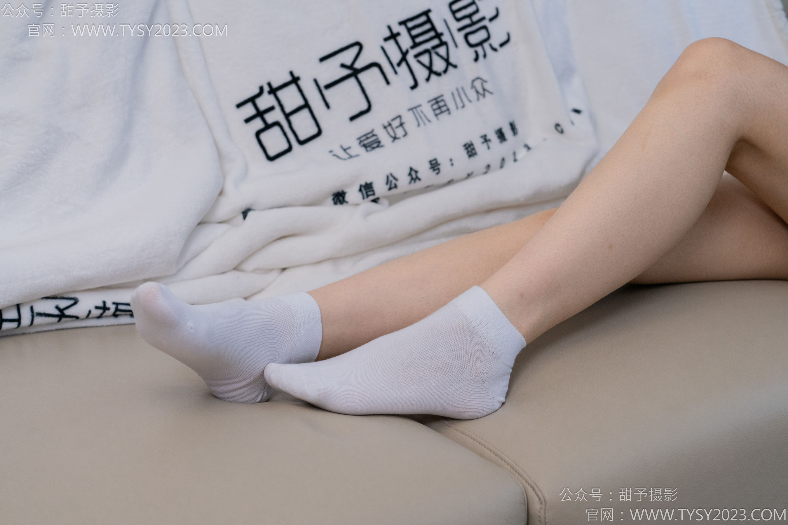 甜予摄影 No.126 诺诺 - 板鞋、白棉袜、裸足/(133P)