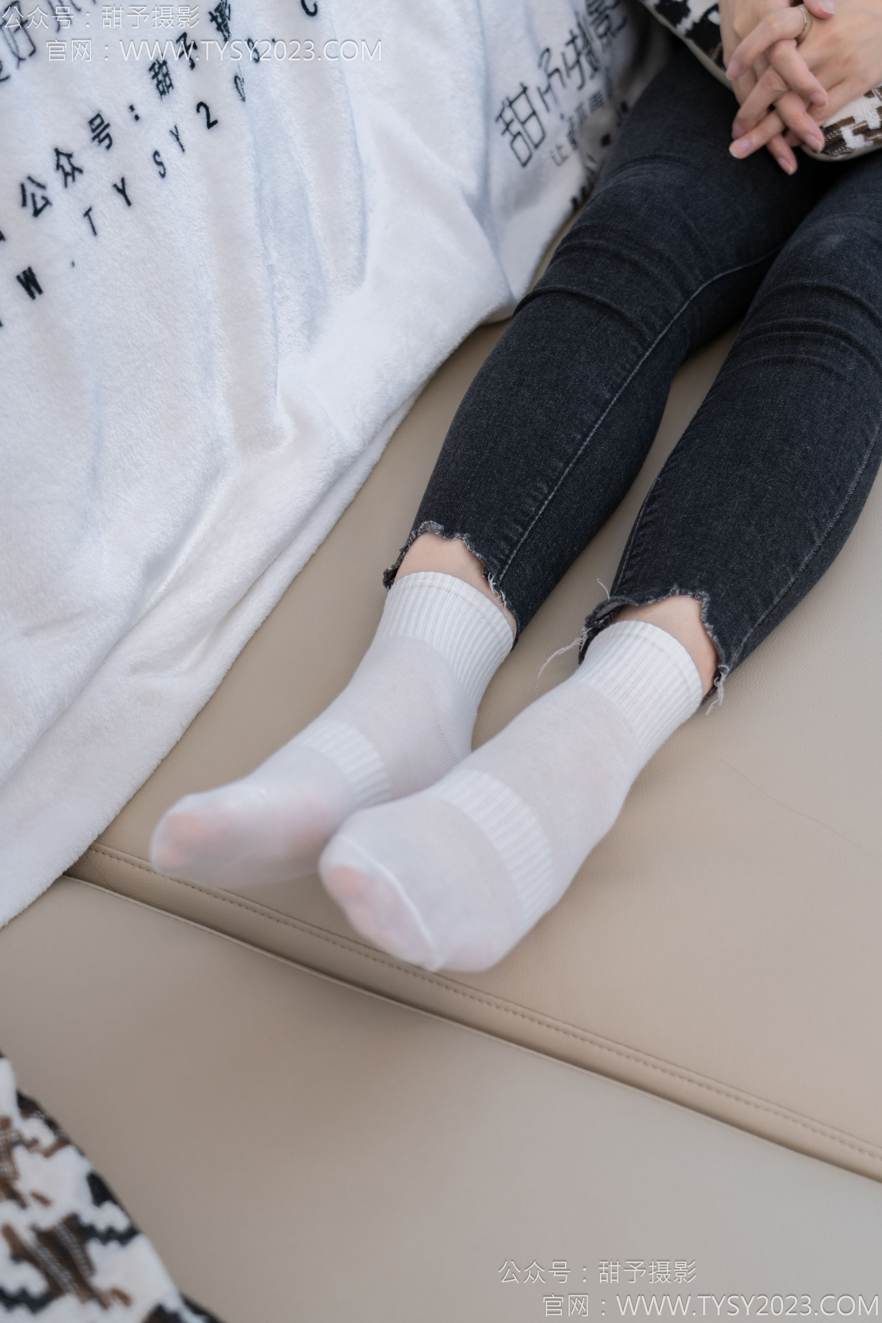 甜予摄影 No.133 梦梦 - 长靴、白棉袜、裸足/(135P)