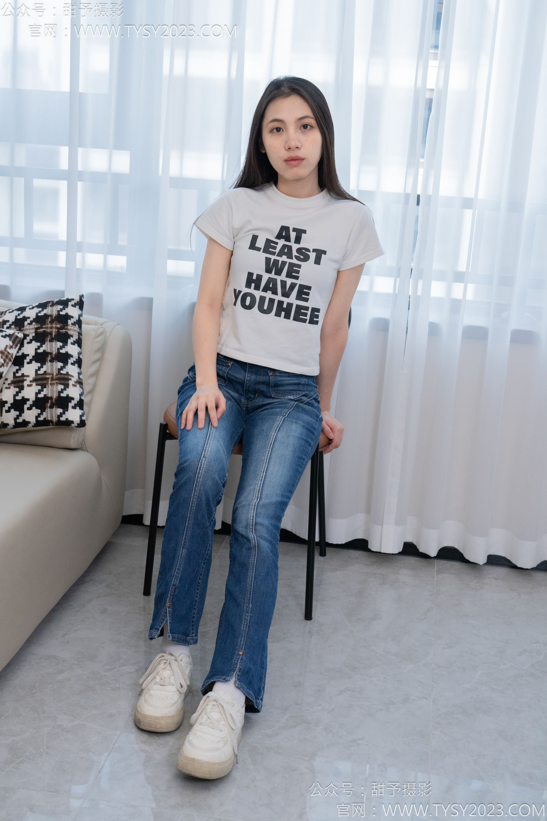 甜予摄影 No.132 诺诺 - 板鞋、白棉袜、裸足/(129P)