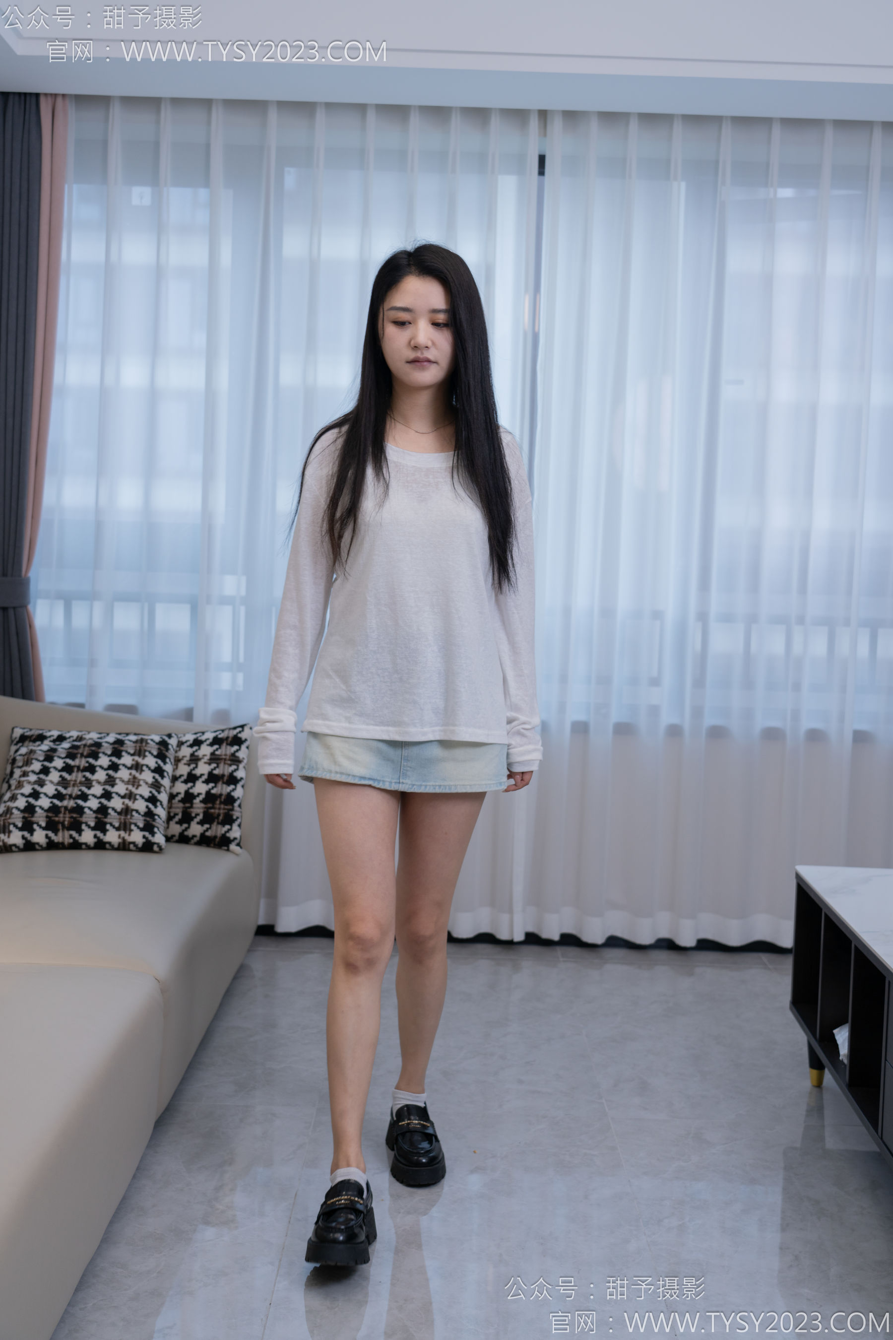 甜予摄影 No.130 澜澜 - 皮鞋、白棉袜、裸足、掉袜子剧情/(130P)