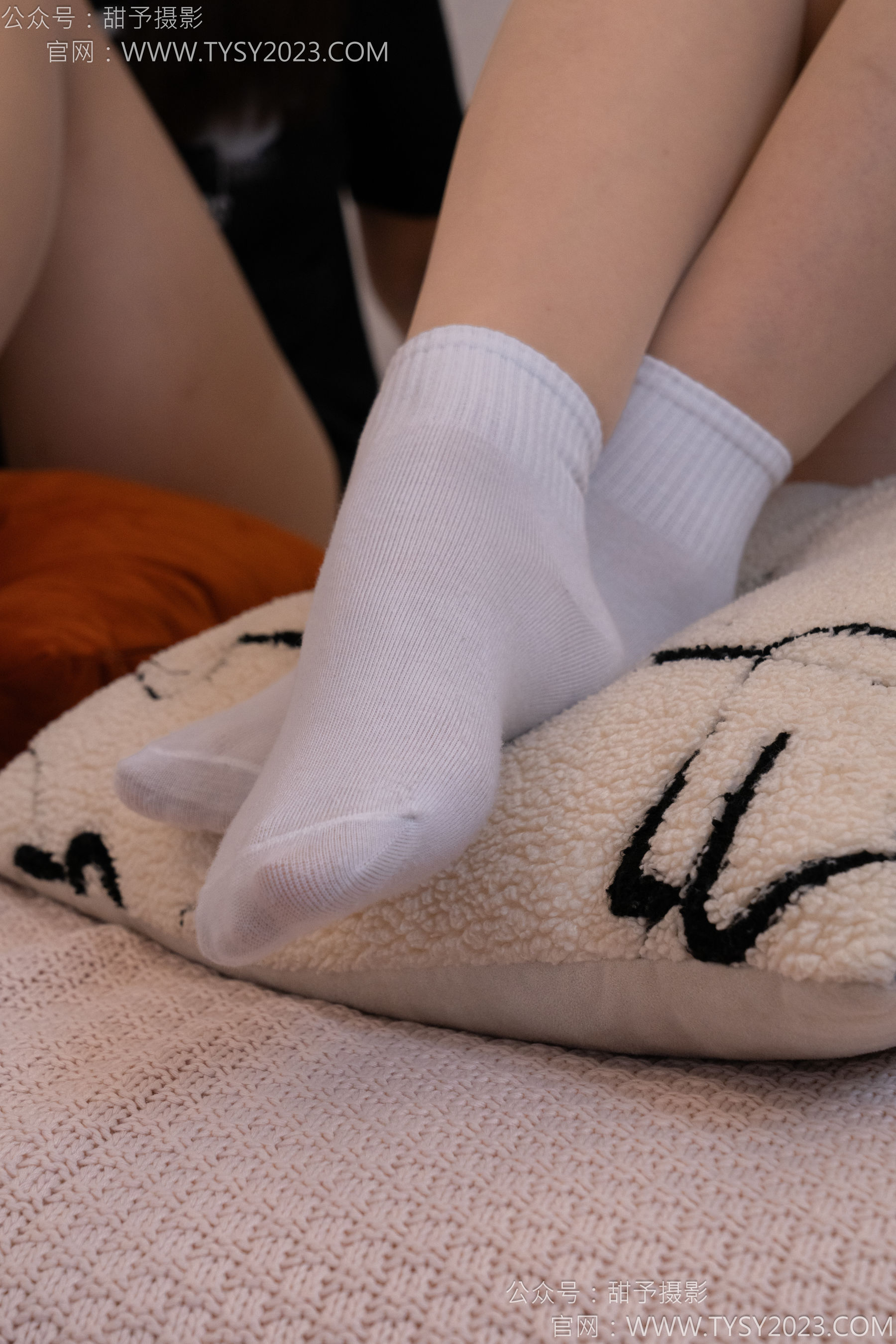 甜予摄影 No.140 思思&双人 - 板鞋、白棉袜、肉丝/(130P)