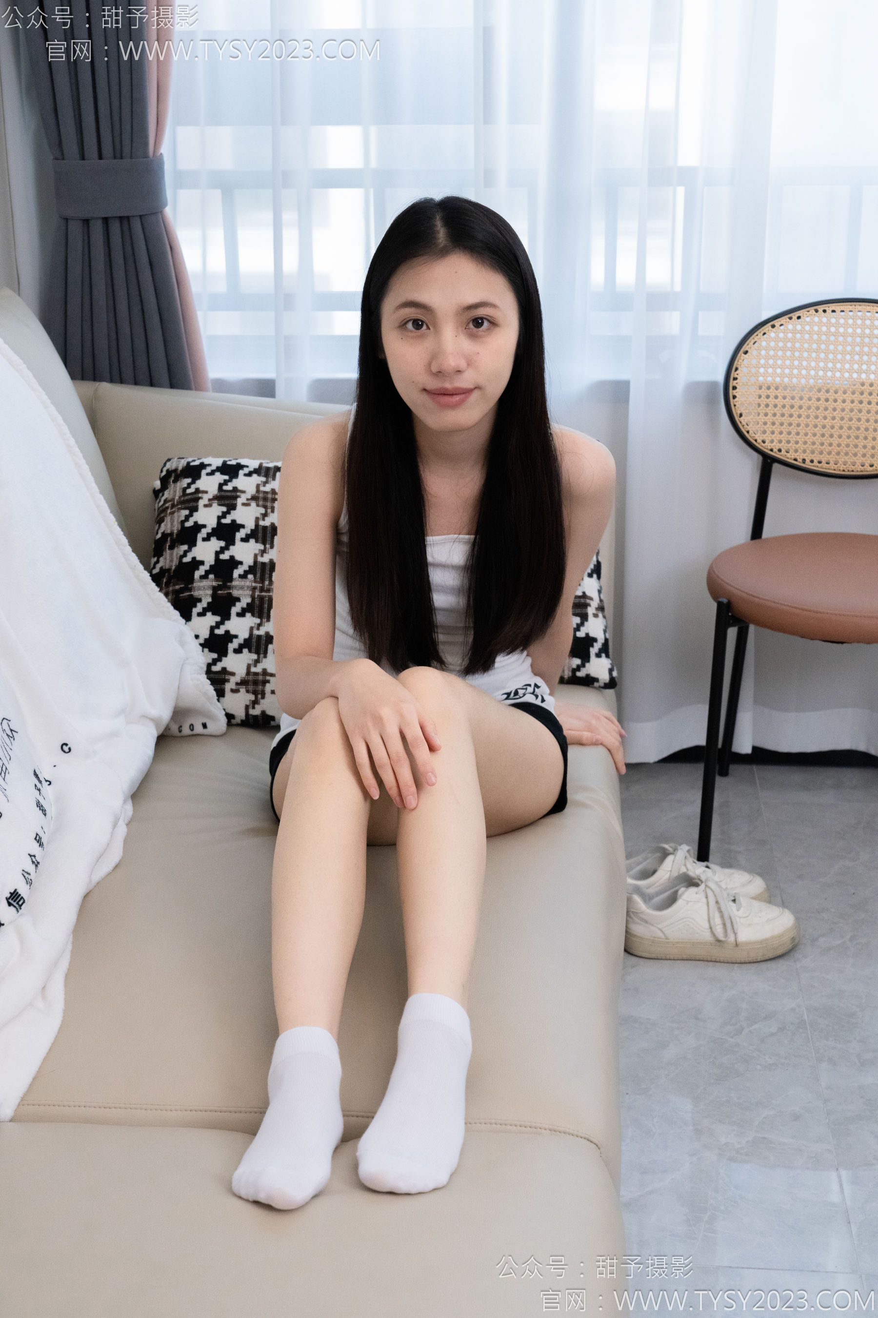 甜予摄影 No.126 诺诺 - 板鞋、白棉袜、裸足/(133P)