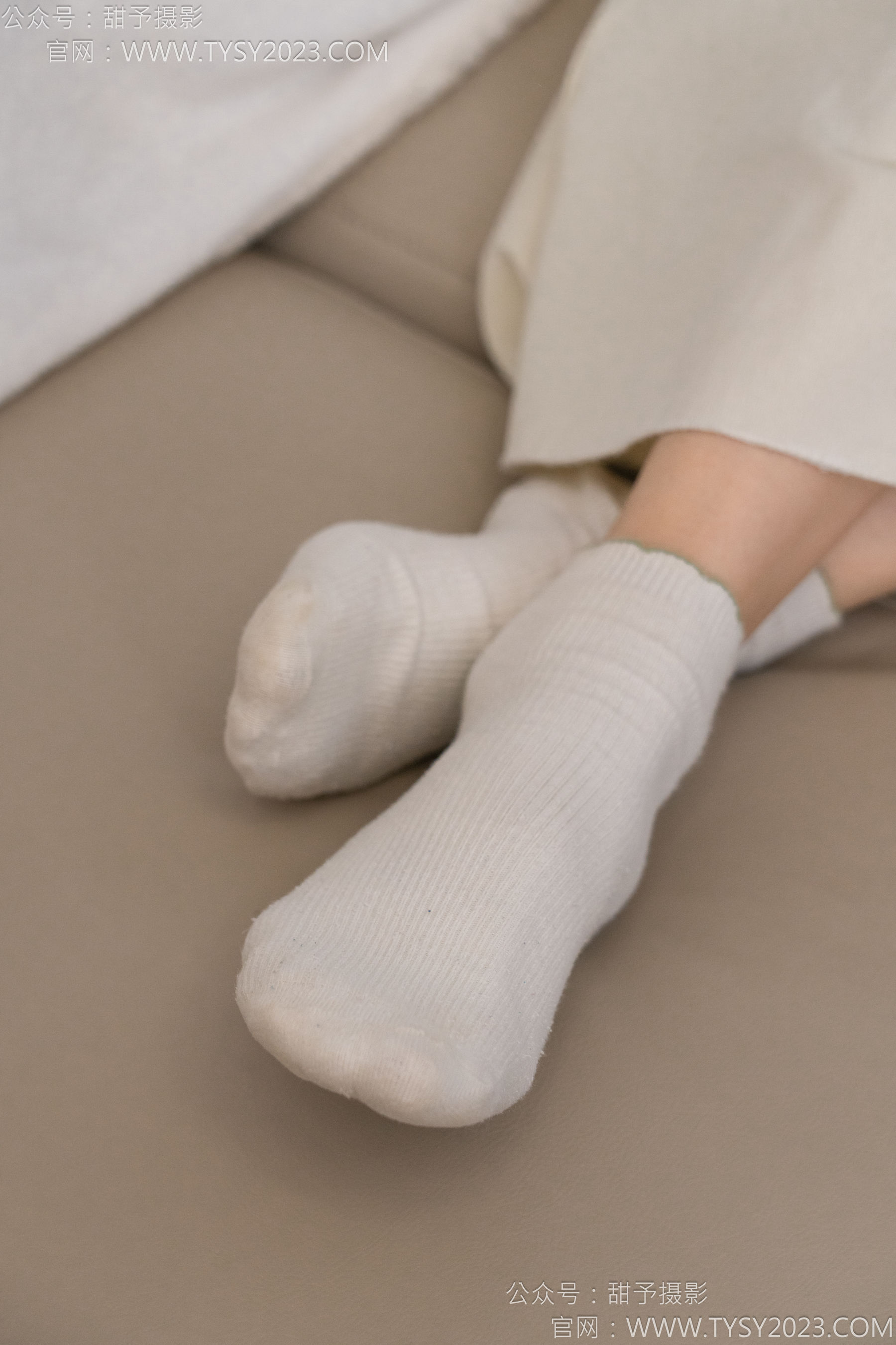 甜予摄影 No.125 丹丹 - 运动鞋、白棉袜、裸足/(139P)