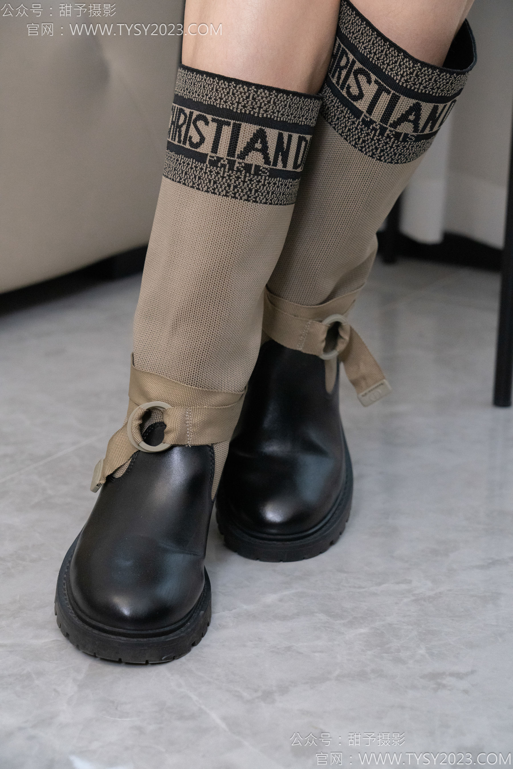 甜予摄影 No.129 咖啡豆 - 长靴、白棉袜、裸足/(134P)