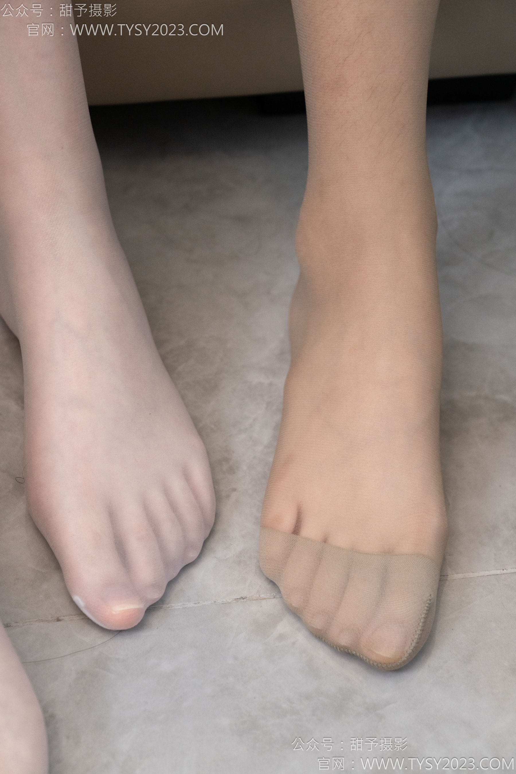 甜予摄影 No.134 璇璇思思 - 高跟鞋、薄白丝、薄灰丝/(132P)