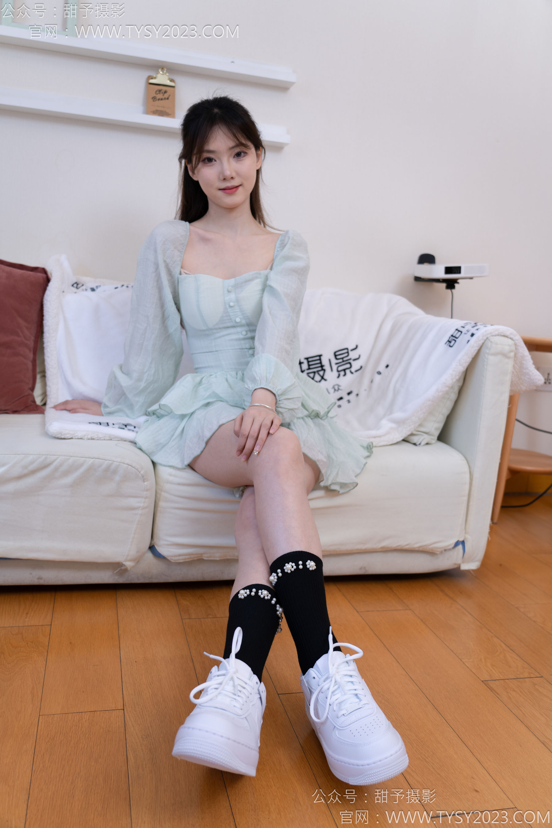 甜予摄影 No.136 璇璇 - 板鞋、黑棉袜/(203P)