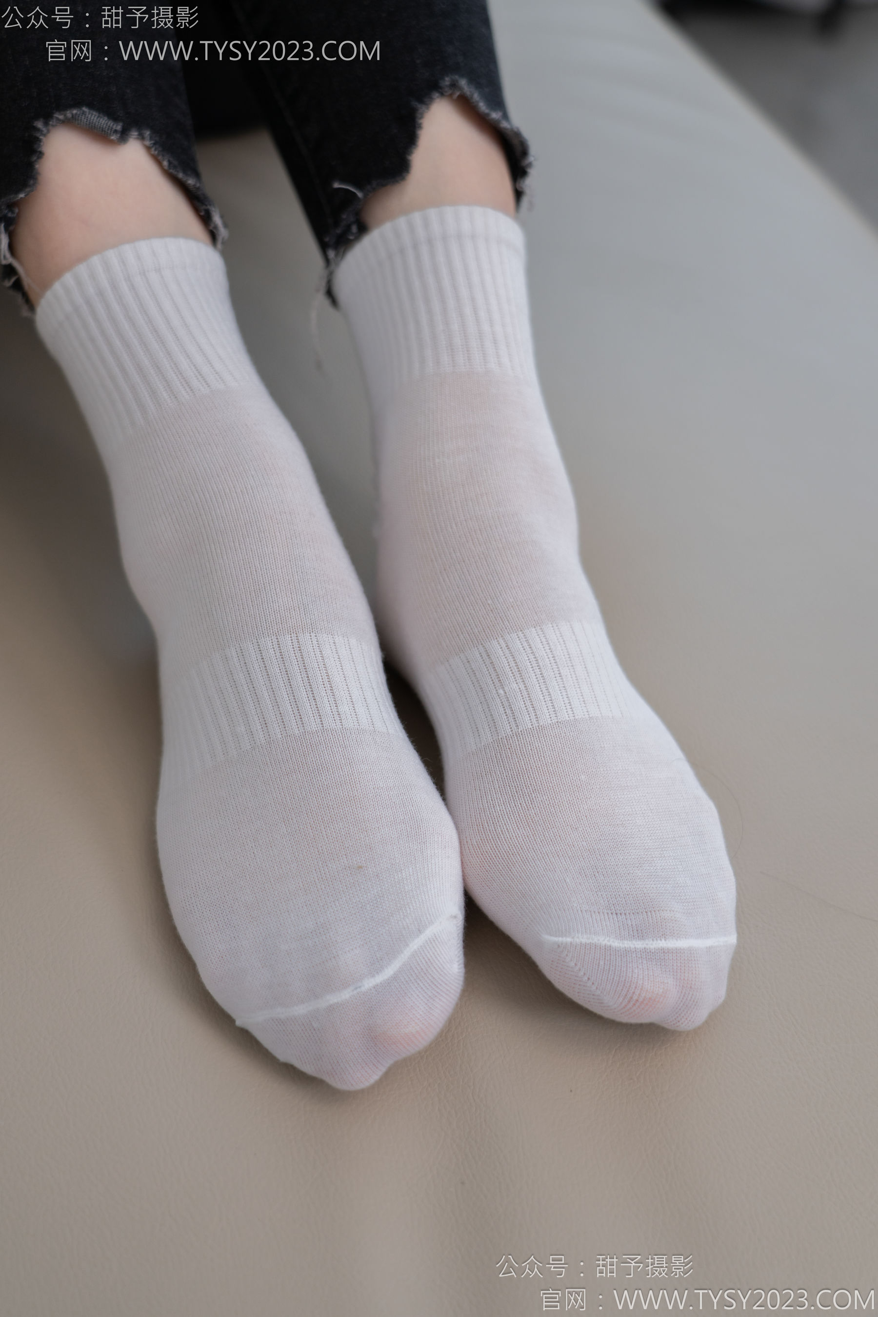甜予摄影 No.133 梦梦 - 长靴、白棉袜、裸足/(135P)
