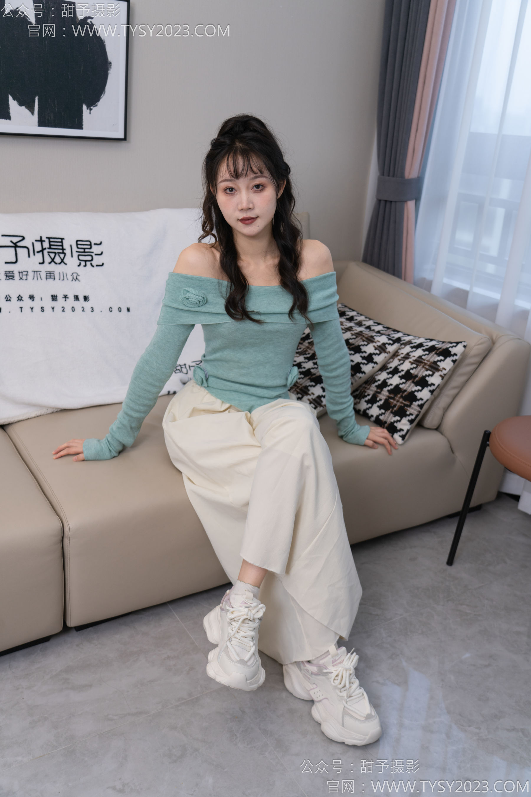 甜予摄影 No.125 丹丹 - 运动鞋、白棉袜、裸足/(139P)