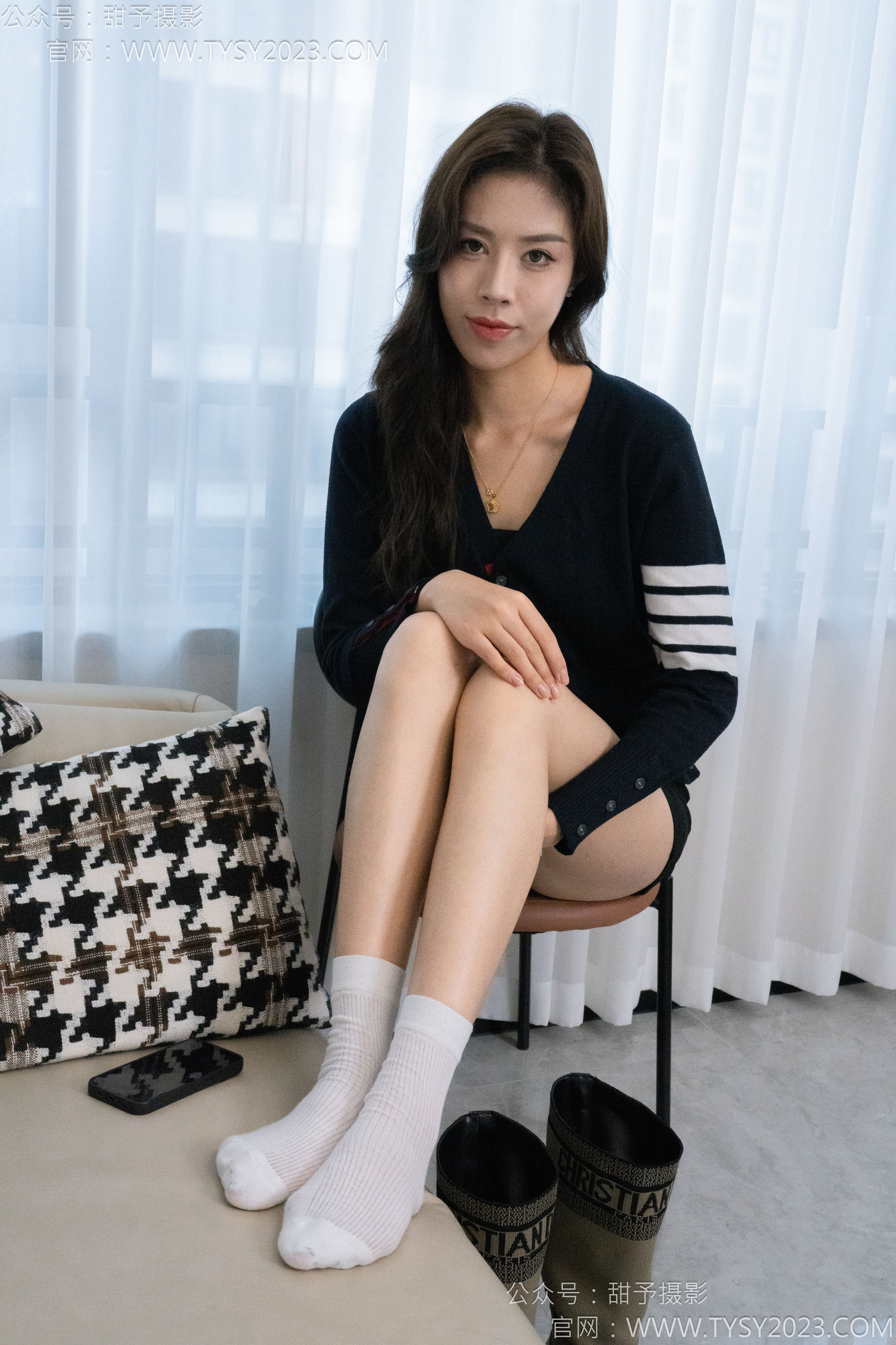 甜予摄影 No.129 咖啡豆 - 长靴、白棉袜、裸足/(134P)