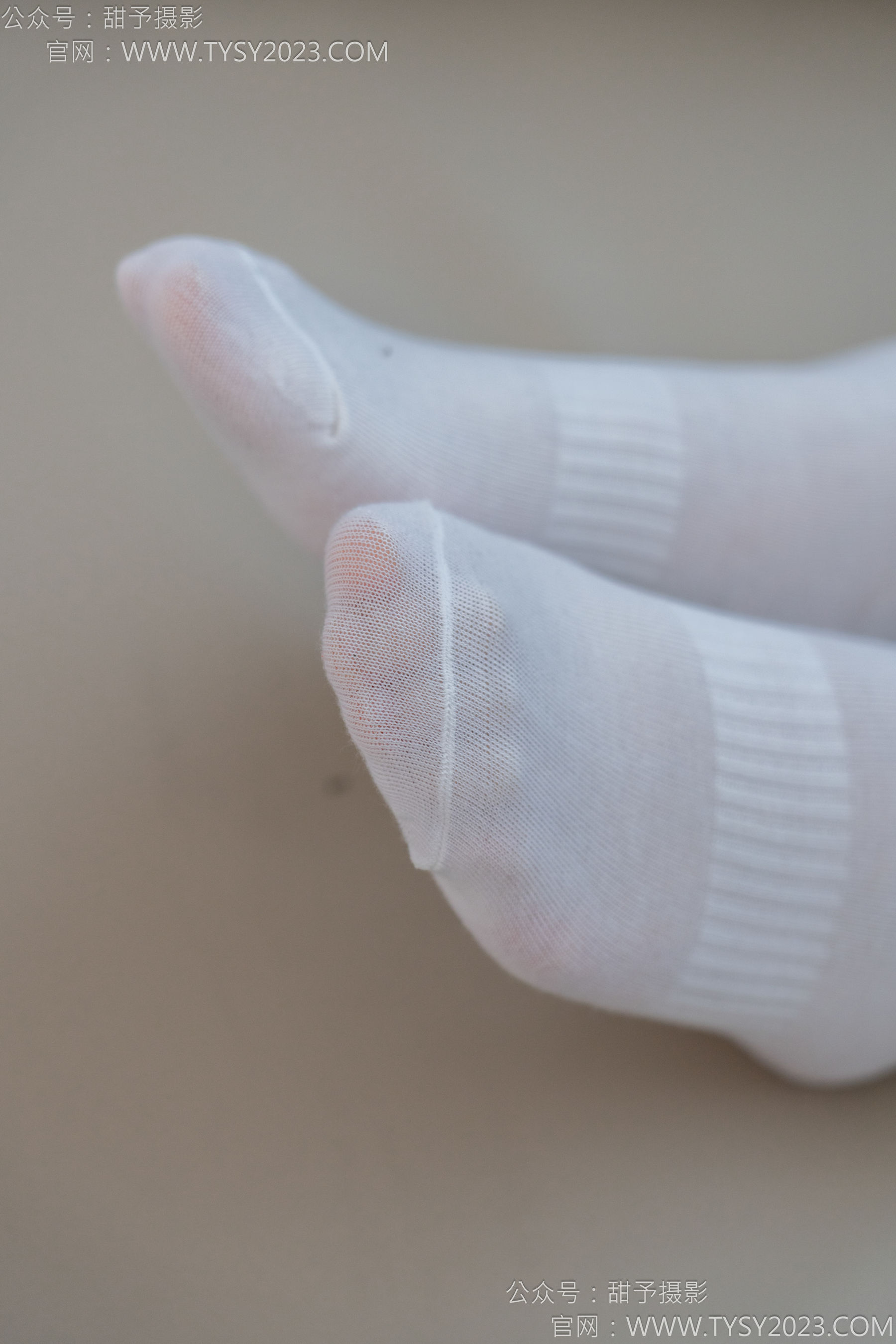 甜予摄影 No.133 梦梦 - 长靴、白棉袜、裸足/(135P)