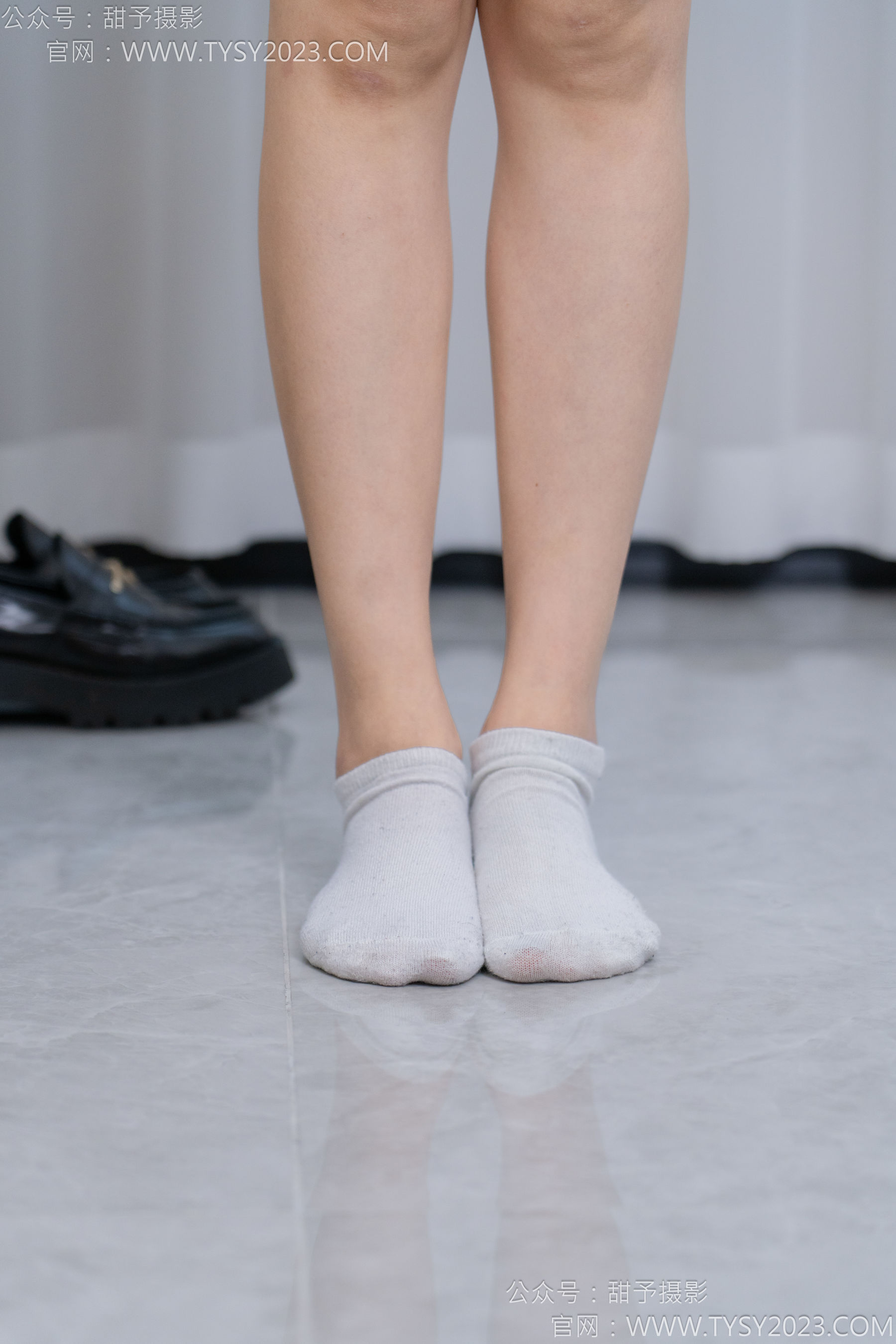 甜予摄影 No.130 澜澜 - 皮鞋、白棉袜、裸足、掉袜子剧情/(130P)