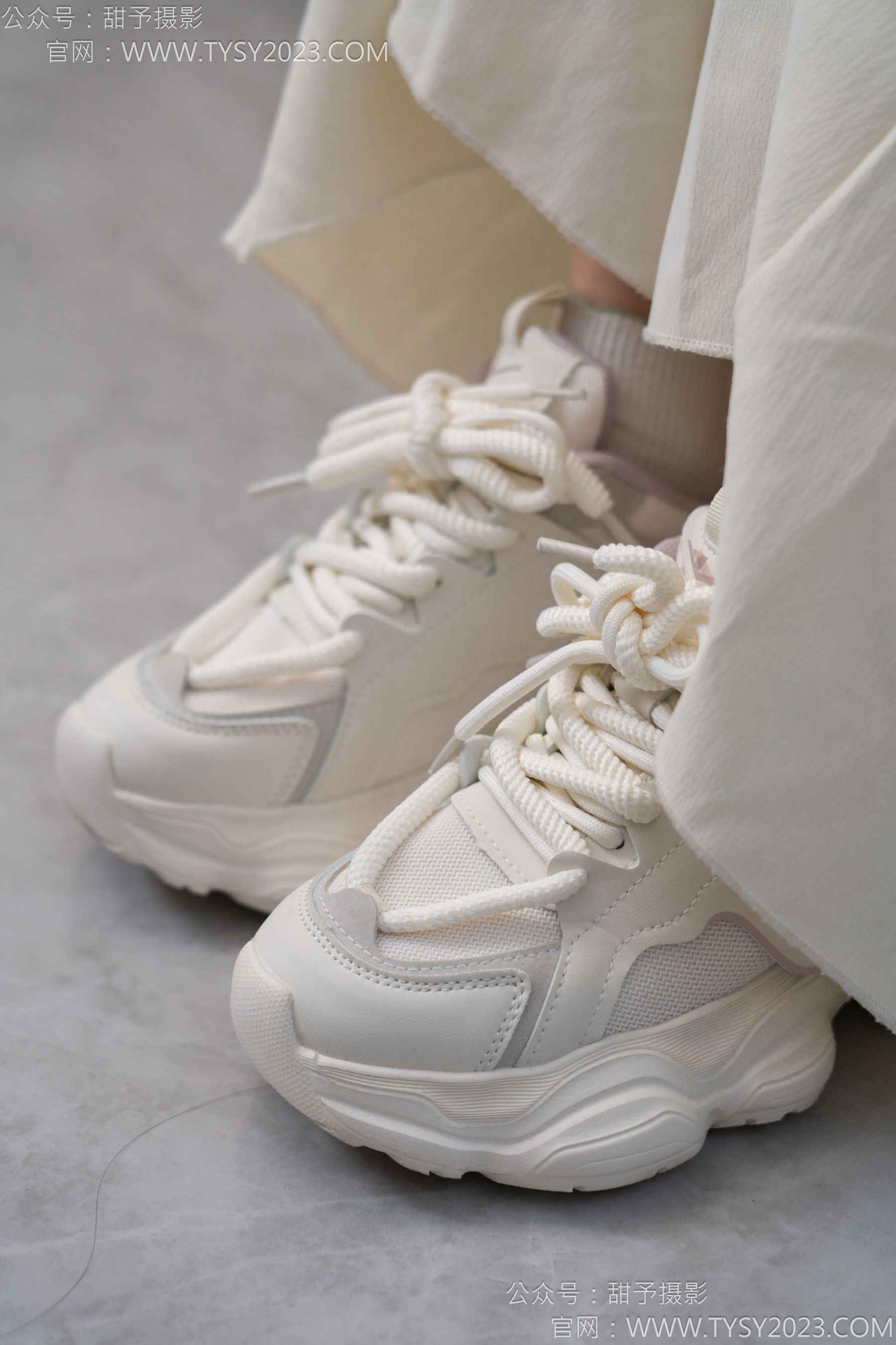 甜予摄影 No.125 丹丹 - 运动鞋、白棉袜、裸足/(139P)