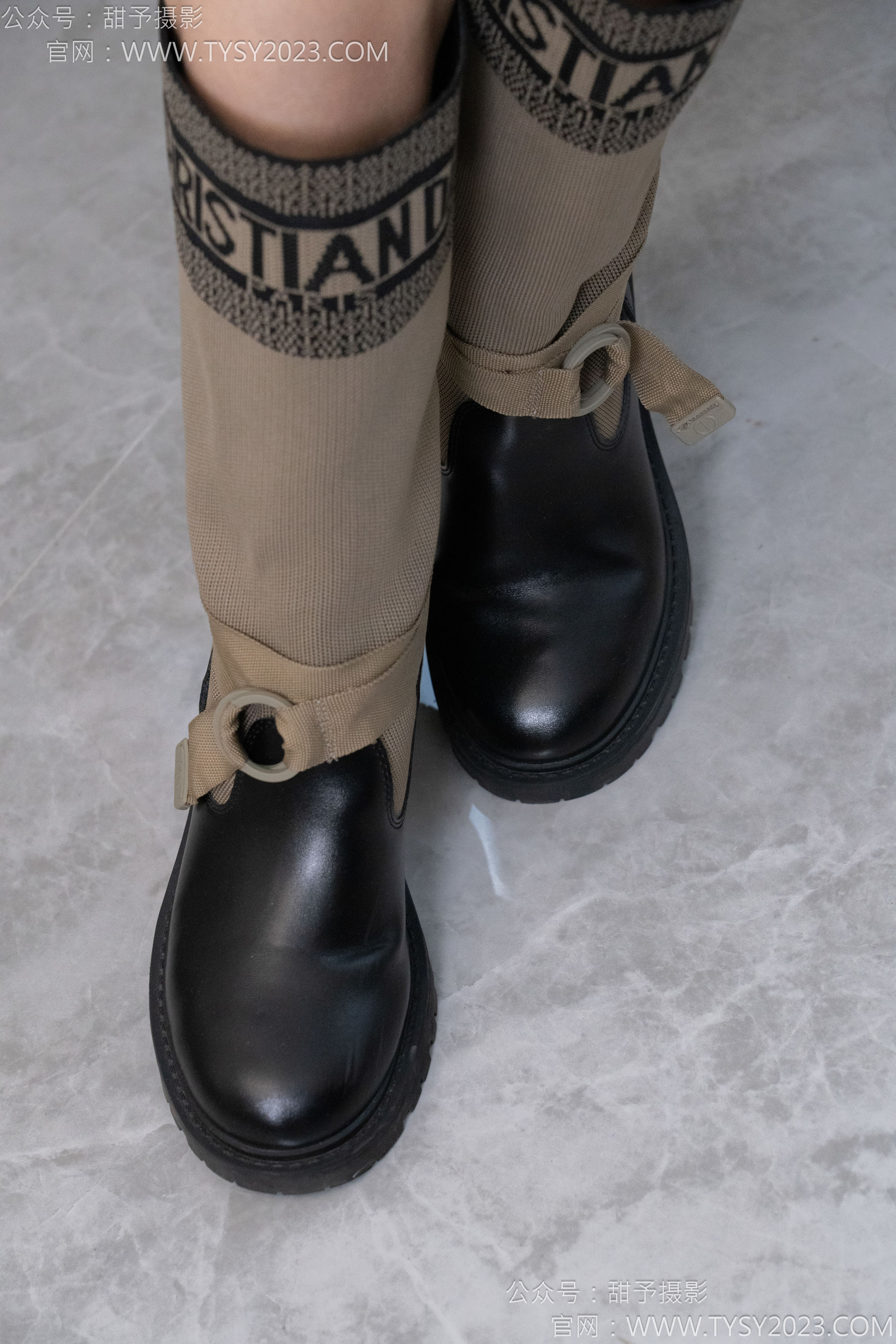 甜予摄影 No.129 咖啡豆 - 长靴、白棉袜、裸足/(134P)