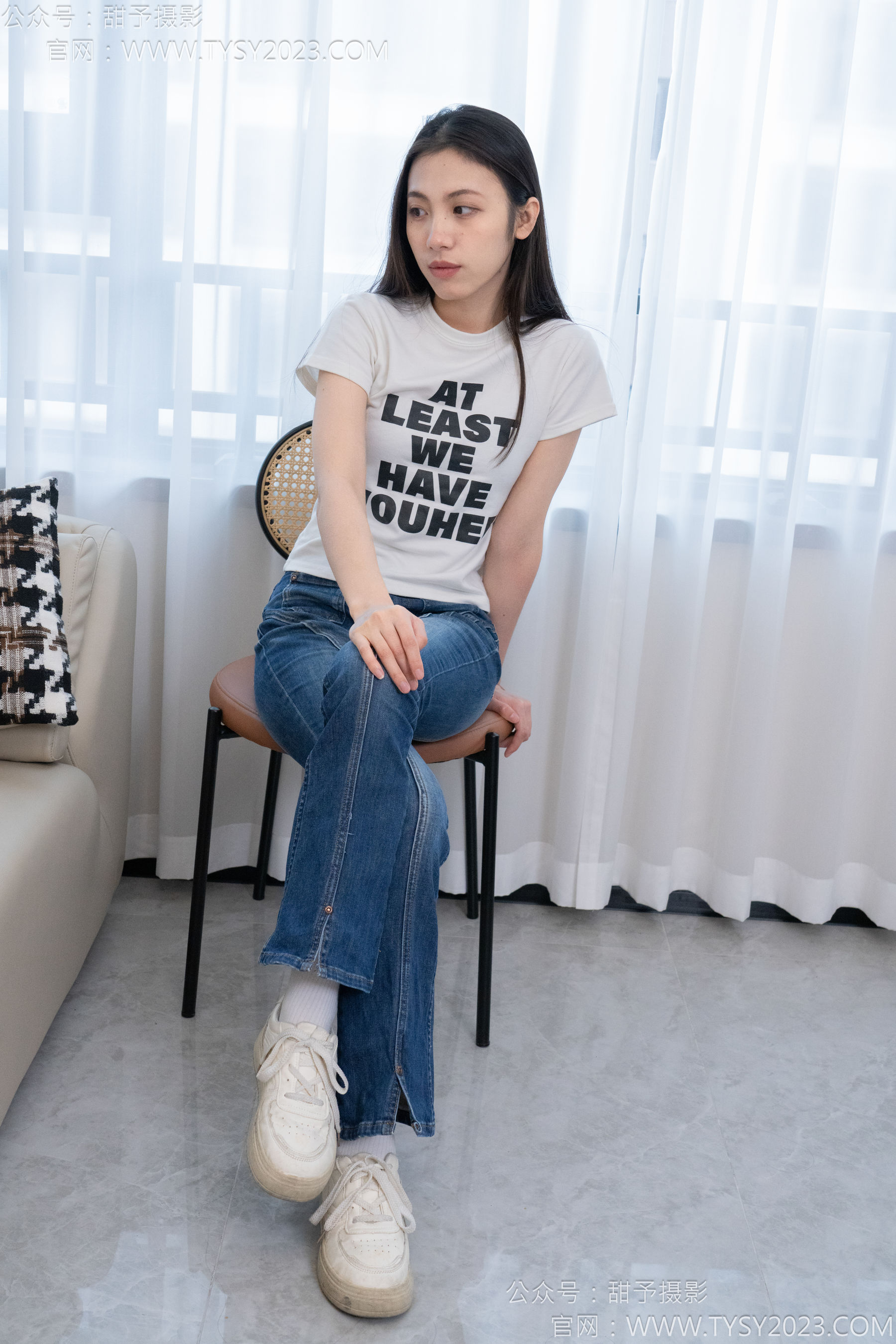 甜予摄影 No.132 诺诺 - 板鞋、白棉袜、裸足/(129P)