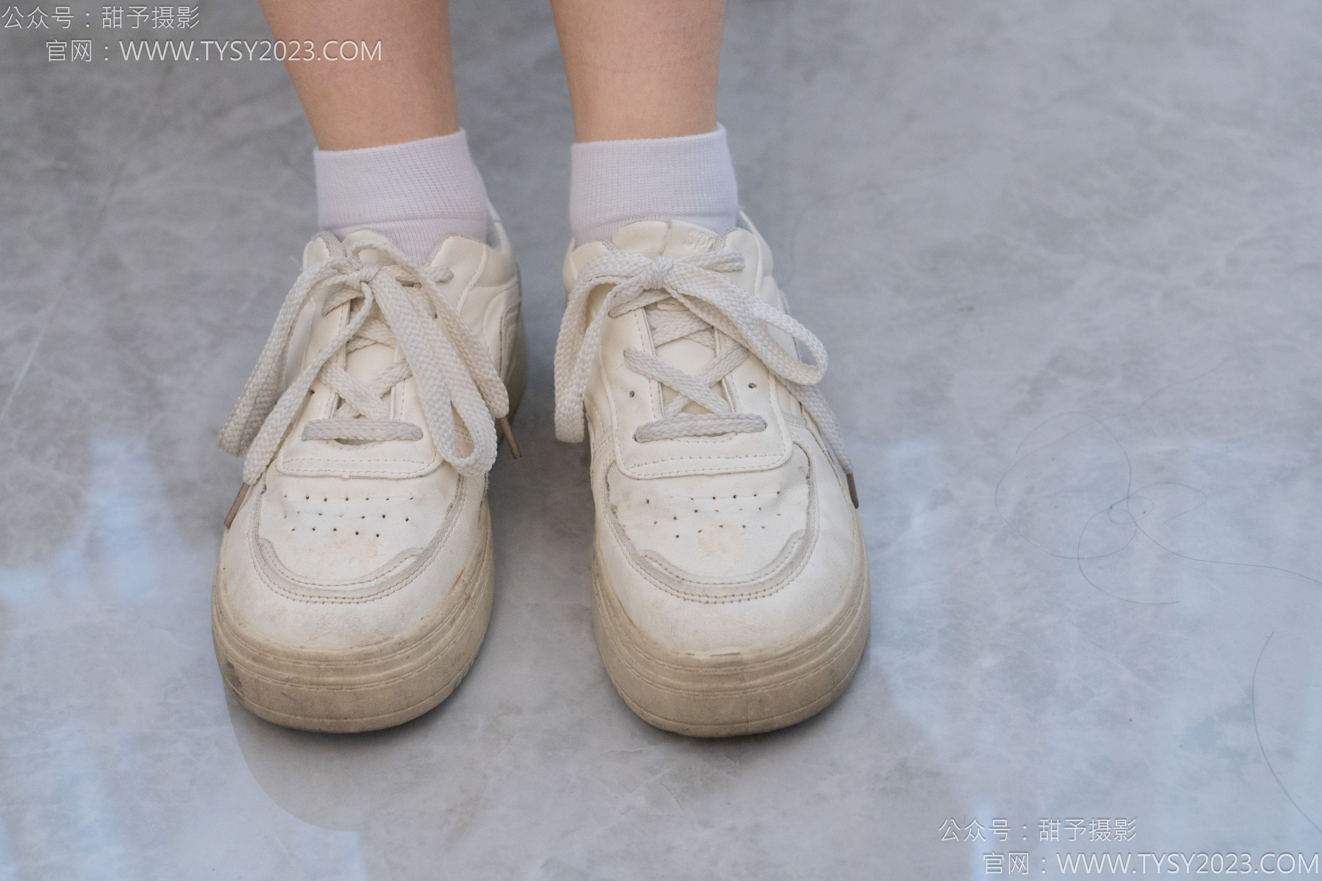 甜予摄影 No.126 诺诺 - 板鞋、白棉袜、裸足/(133P)