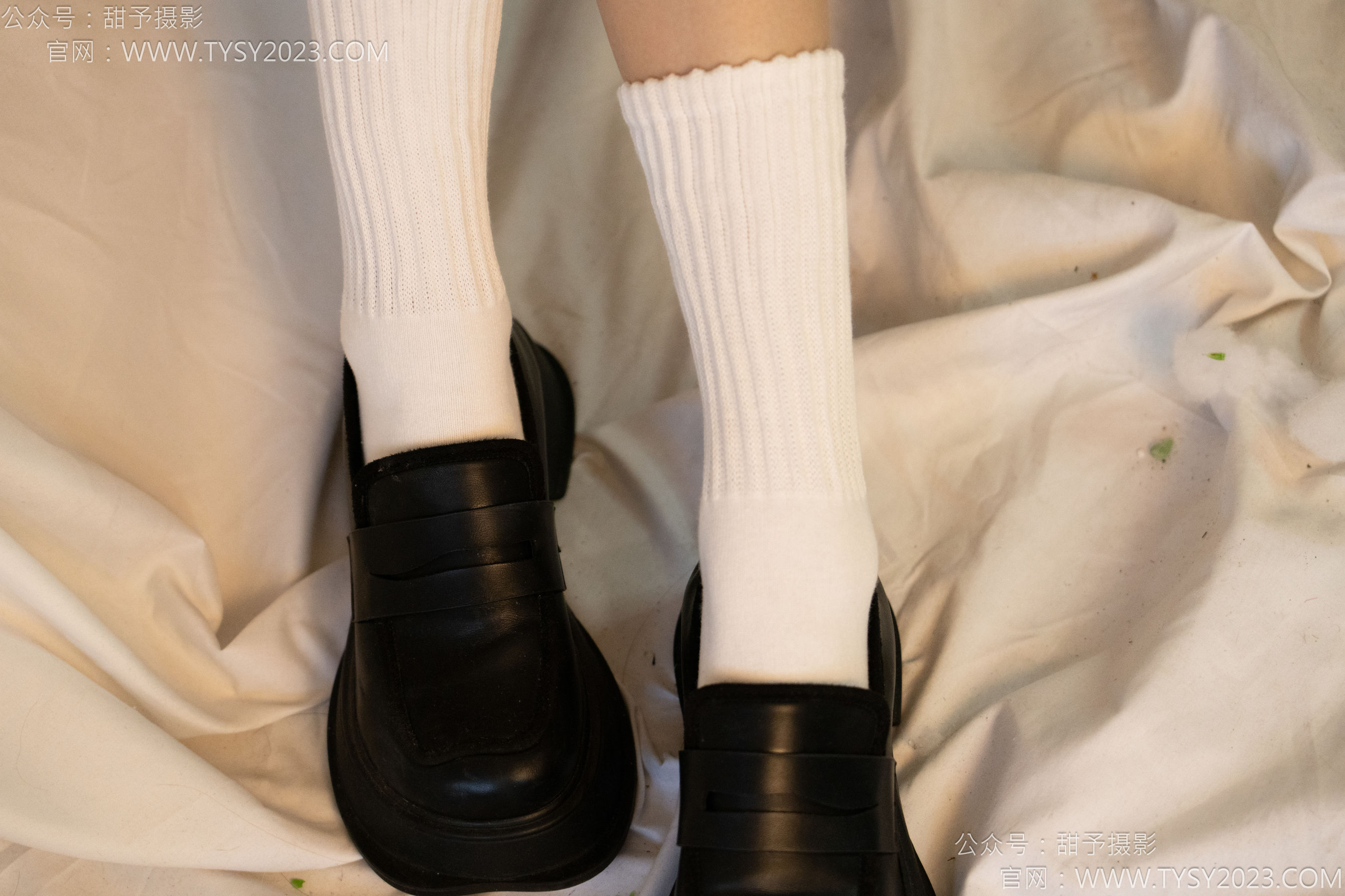 甜予摄影 NO.139 澜澜 - 皮鞋、白棉袜、裸足/(116P)