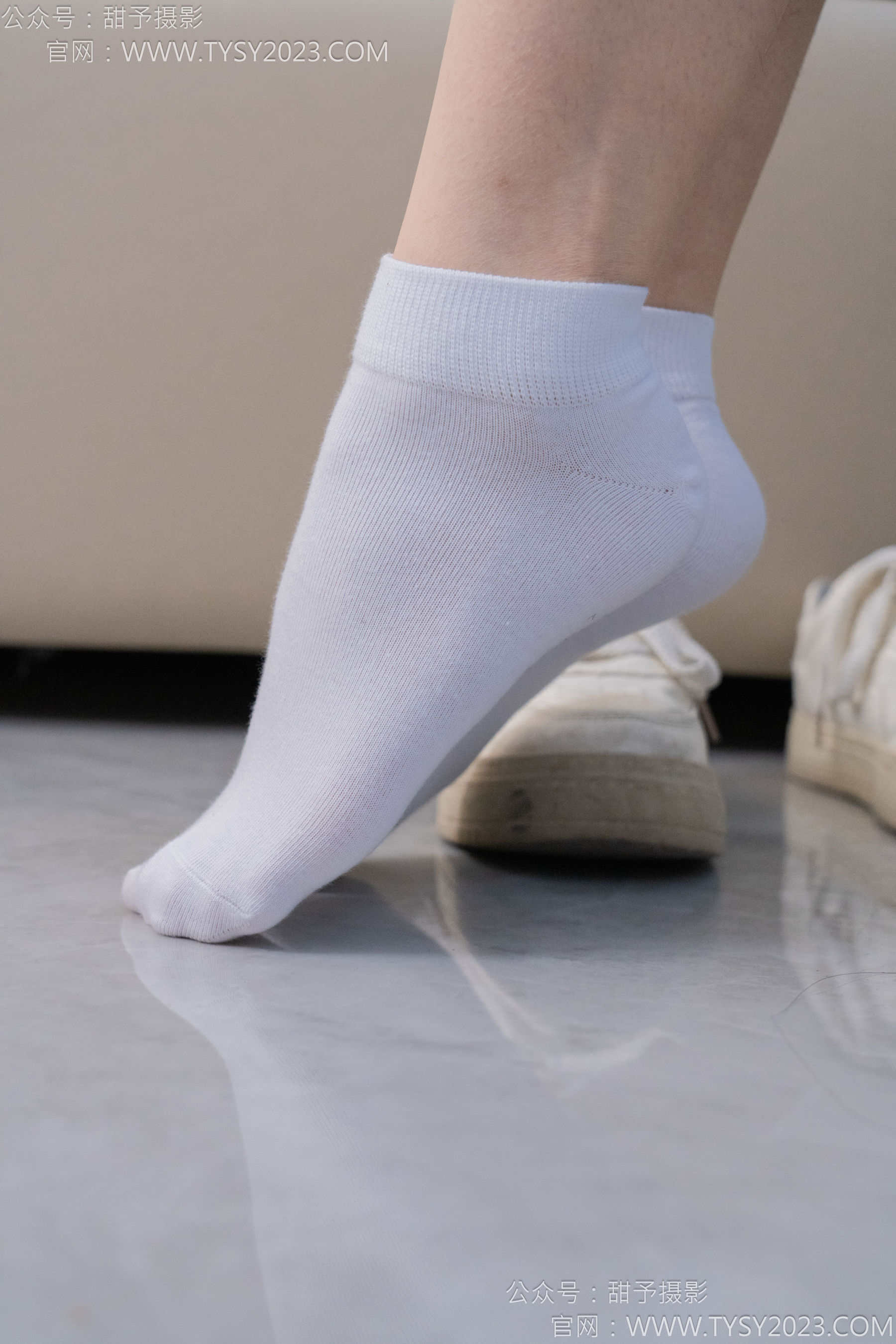 甜予摄影 No.126 诺诺 - 板鞋、白棉袜、裸足/(133P)