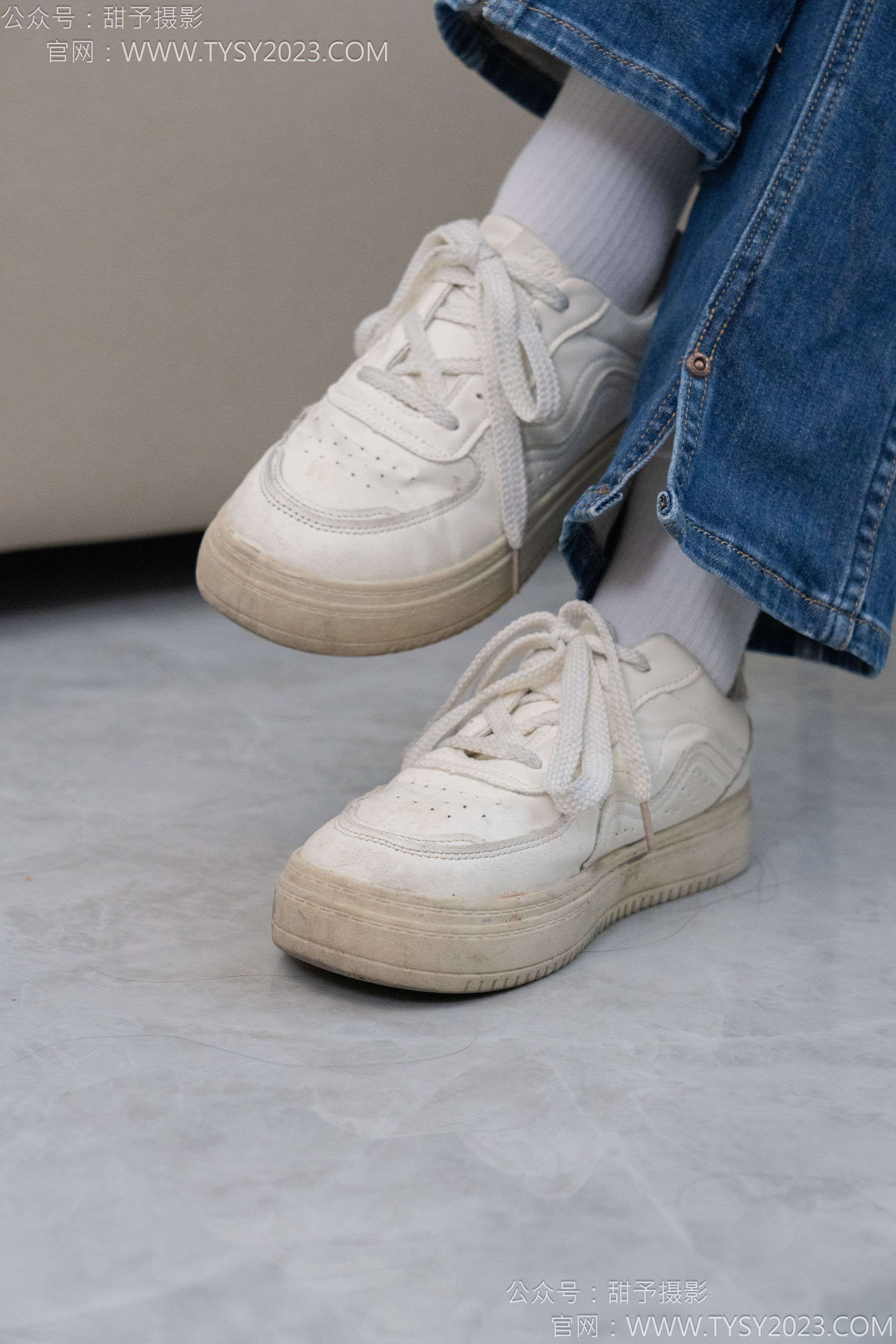 甜予摄影 No.132 诺诺 - 板鞋、白棉袜、裸足/(129P)